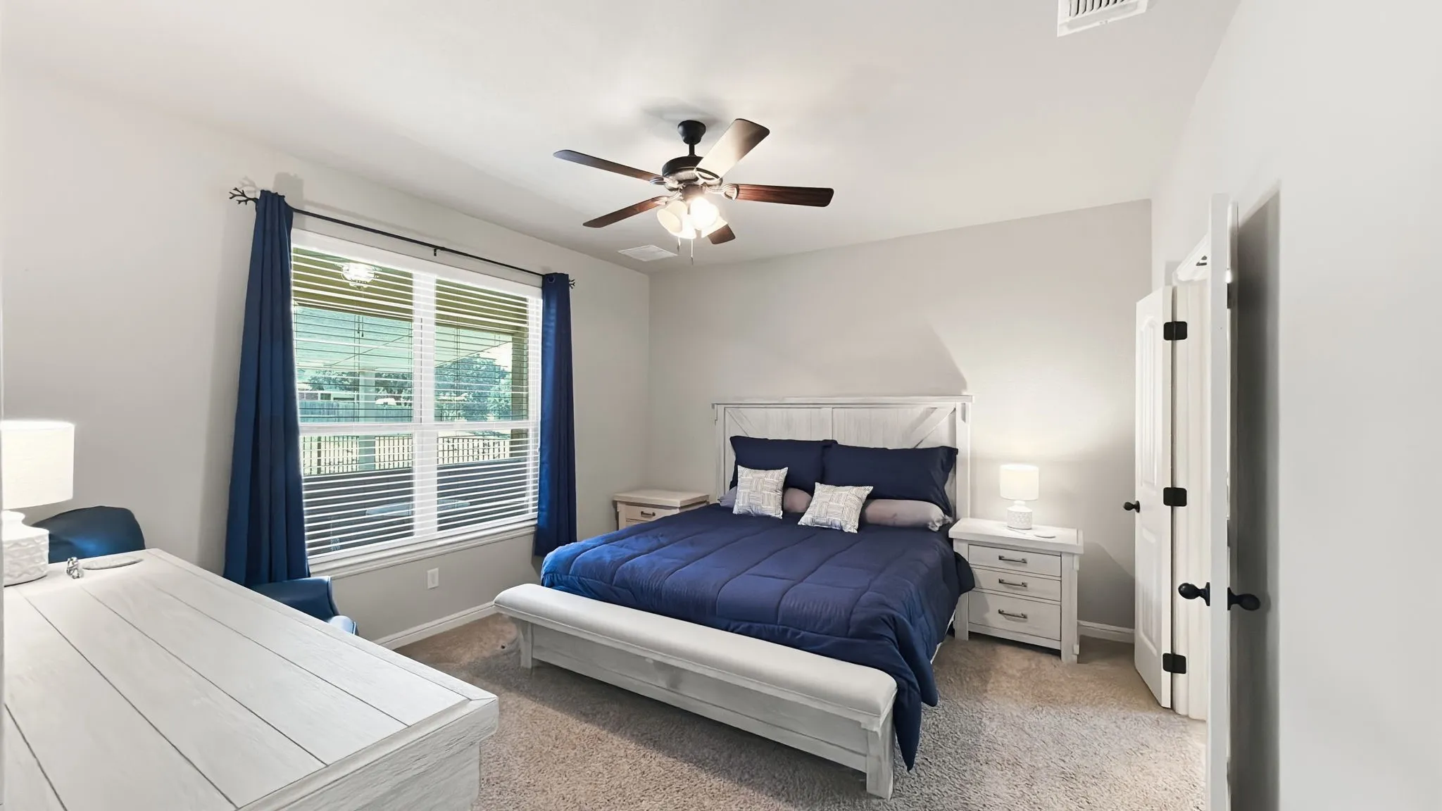 Single Family Residence For Sale in Hood County , 1306 Lauren Lane, Granbury, Texas 76048, 3 Bedroom, 2 Bathroom, 2 Garage spaces, 1,511 Sqft, built in 2014, mls#21378356, Real Estate Agent in Granbury, Homes For Sale in Hood county, Homes For Sale in Granbury, Realtor in Granbury Texas, Real Estate Brokerage Independent Realty Texas, Luminita Cordes Realtor