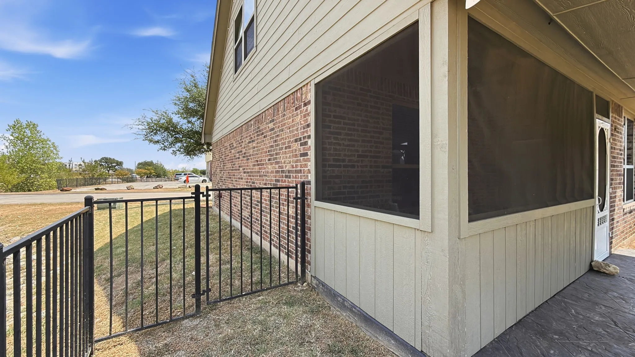 Single Family Residence For Sale in Hood County , 1306 Lauren Lane, Granbury, Texas 76048, 3 Bedroom, 2 Bathroom, 2 Garage spaces, 1,511 Sqft, built in 2014, mls#21378356, Real Estate Agent in Granbury, Homes For Sale in Hood county, Homes For Sale in Granbury, Realtor in Granbury Texas, Real Estate Brokerage Independent Realty Texas, Luminita Cordes Realtor