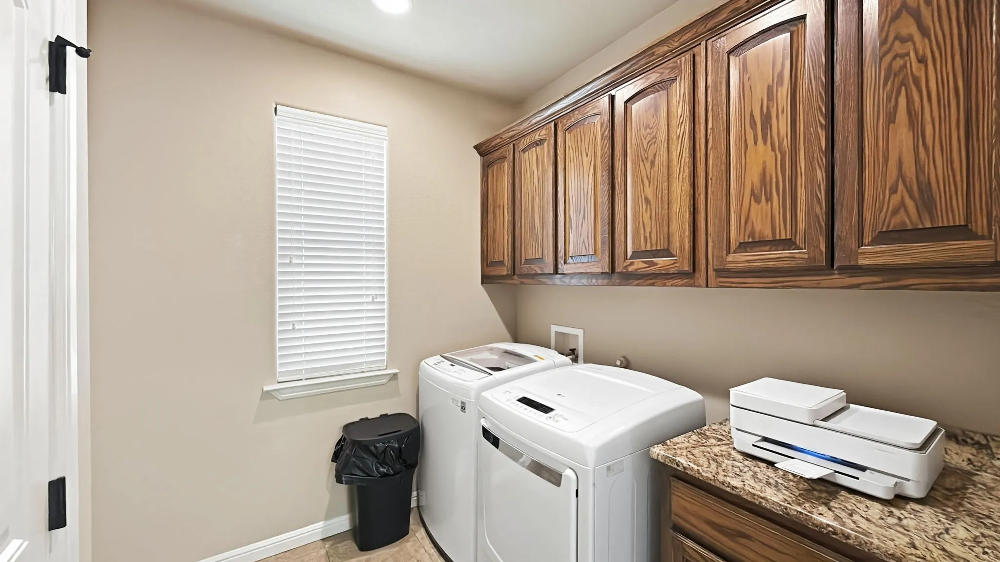 Single Family Residence For Sale in Hood County , 1306 Lauren Lane, Granbury, Texas 76048, 3 Bedroom, 2 Bathroom, 2 Garage spaces, 1,511 Sqft, built in 2014, mls#21378356, Real Estate Agent in Granbury, Homes For Sale in Hood county, Homes For Sale in Granbury, Realtor in Granbury Texas, Real Estate Brokerage Independent Realty Texas, Luminita Cordes Realtor