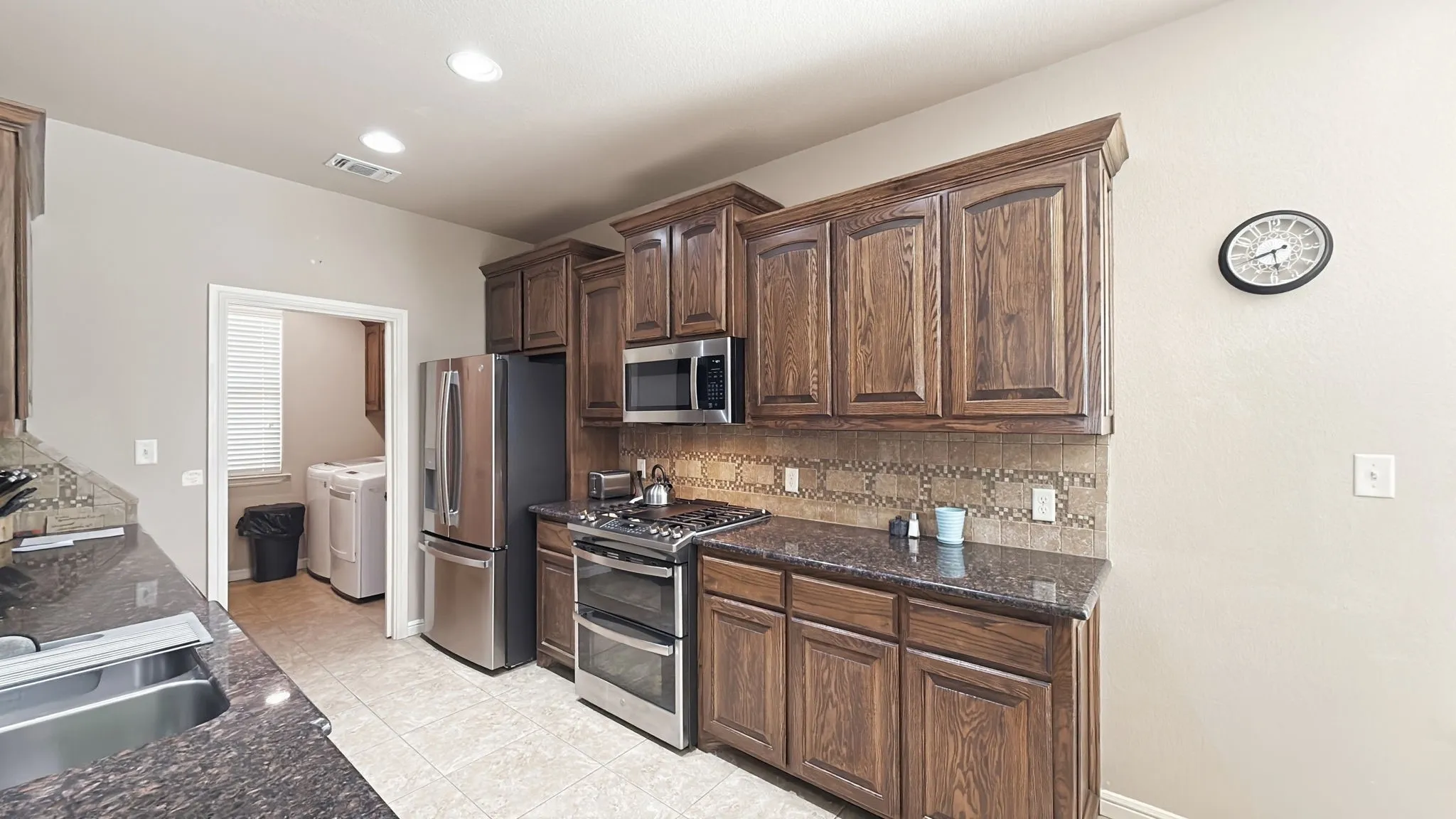 Single Family Residence For Sale in Hood County , 1306 Lauren Lane, Granbury, Texas 76048, 3 Bedroom, 2 Bathroom, 2 Garage spaces, 1,511 Sqft, built in 2014, mls#21378356, Real Estate Agent in Granbury, Homes For Sale in Hood county, Homes For Sale in Granbury, Realtor in Granbury Texas, Real Estate Brokerage Independent Realty Texas, Luminita Cordes Realtor