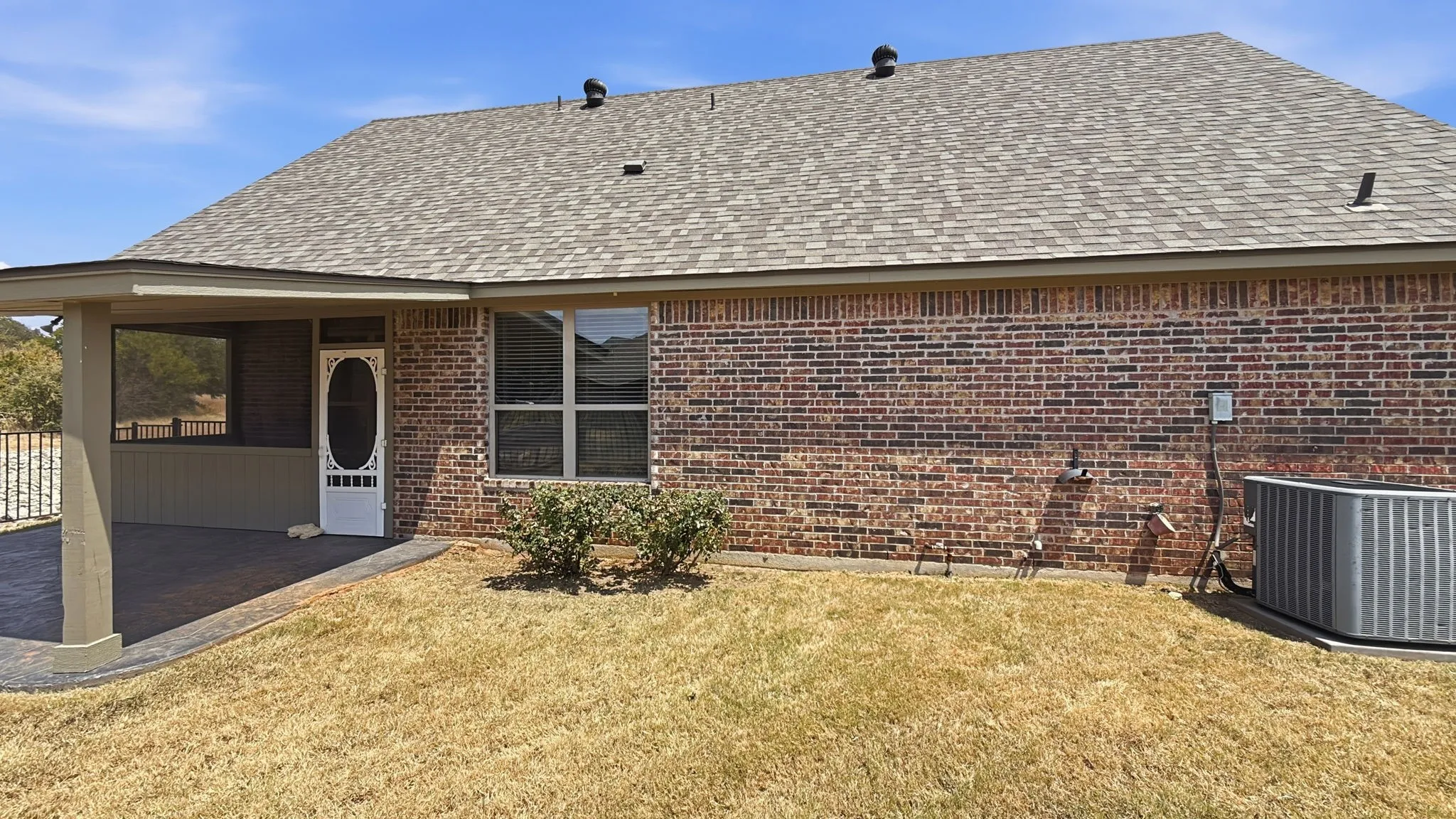 Single Family Residence For Sale in Hood County , 1306 Lauren Lane, Granbury, Texas 76048, 3 Bedroom, 2 Bathroom, 2 Garage spaces, 1,511 Sqft, built in 2014, mls#21378356, Real Estate Agent in Granbury, Homes For Sale in Hood county, Homes For Sale in Granbury, Realtor in Granbury Texas, Real Estate Brokerage Independent Realty Texas, Luminita Cordes Realtor