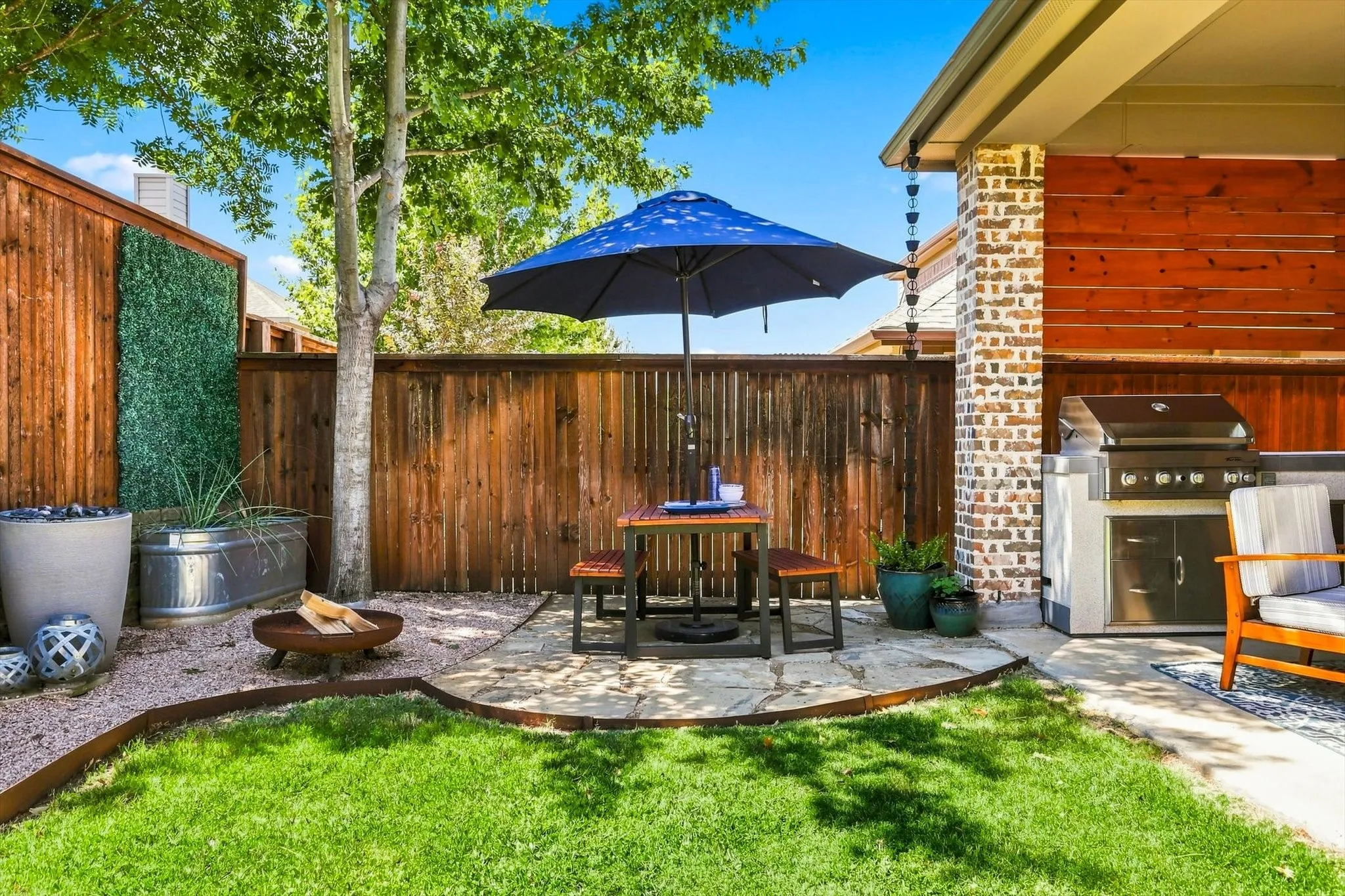 Single Family Residence For Sale in Denton County , 1516 Presley Way, Lantana, Texas 76226, 3 Bedroom, 3 Bathroom, 2 Garage spaces, 2,296 Sqft, built in 2014, mls#21375084, Real Estate Agent in Lantana, Homes For Sale in Denton county, Homes For Sale in Lantana, Realtor in Lantana Texas, Real Estate Brokerage Independent Realty Texas, Luminita Cordes Realtor