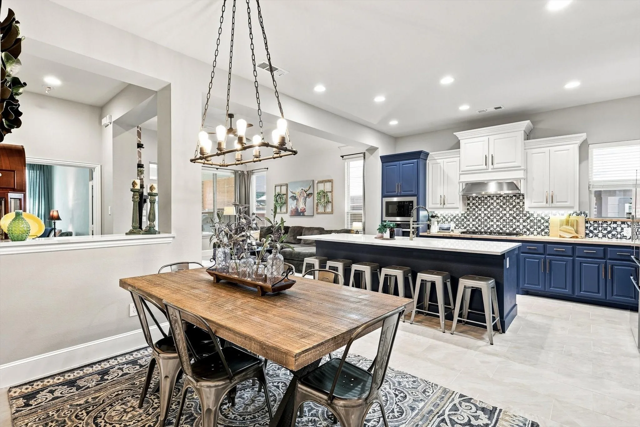 Single Family Residence For Sale in Denton County , 1516 Presley Way, Lantana, Texas 76226, 3 Bedroom, 3 Bathroom, 2 Garage spaces, 2,296 Sqft, built in 2014, mls#21375084, Real Estate Agent in Lantana, Homes For Sale in Denton county, Homes For Sale in Lantana, Realtor in Lantana Texas, Real Estate Brokerage Independent Realty Texas, Luminita Cordes Realtor