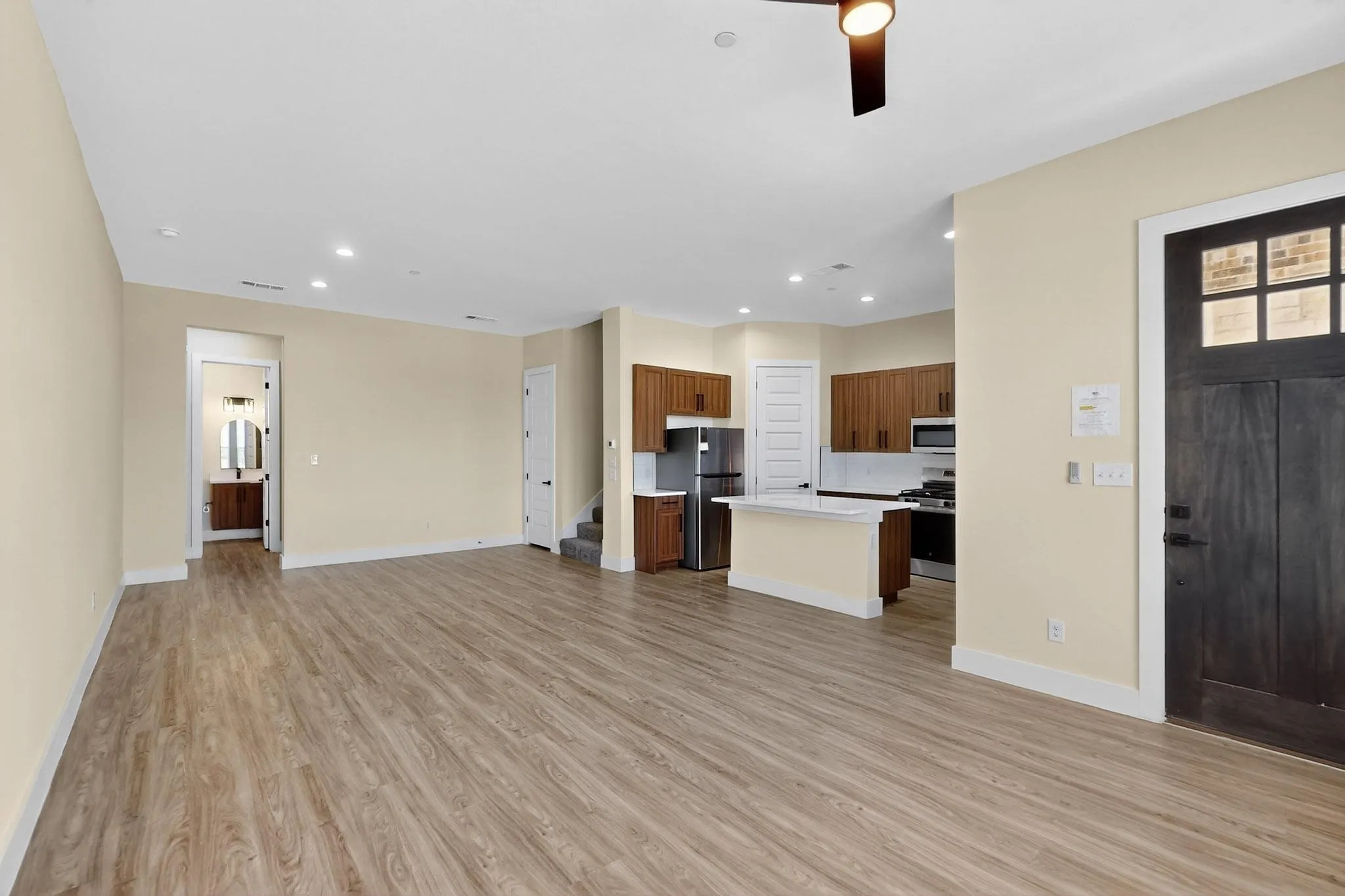 Townhouse For Rent in Dallas County , 3425 Sanjeev Drive, Irving, Texas 75060, 3 Bedroom, 3 Bathroom, 1 Garage spaces, 2,206 Sqft, built in 2024, mls#21378364, Real Estate Agent in Irving, Homes For Rent in Dallas county, Homes For Rent in Irving, Realtor in Irving Texas, Real Estate Brokerage Independent Realty Texas, Luminita Cordes Realtor