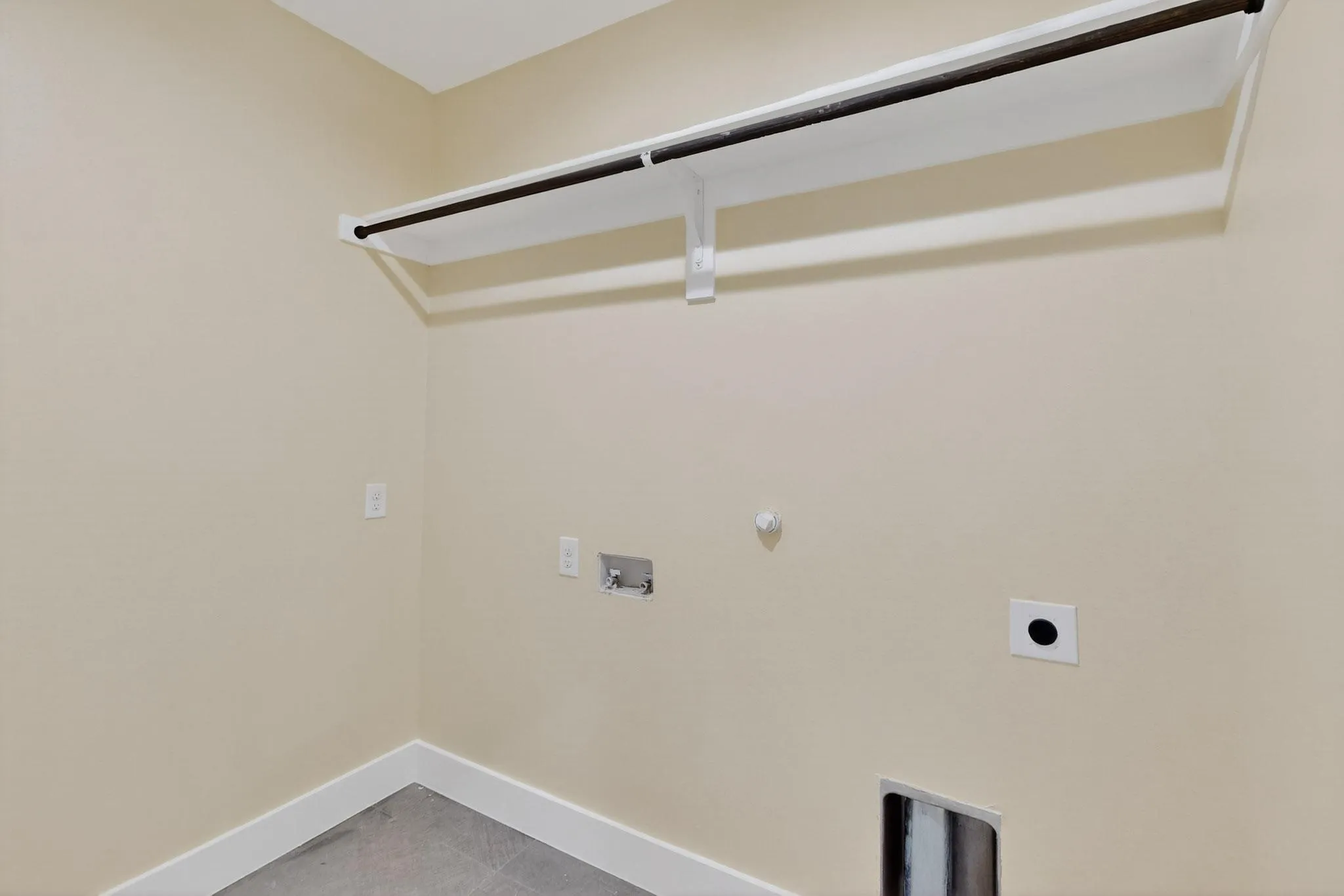 Townhouse For Rent in Dallas County , 3425 Sanjeev Drive, Irving, Texas 75060, 3 Bedroom, 3 Bathroom, 1 Garage spaces, 2,206 Sqft, built in 2024, mls#21378364, Real Estate Agent in Irving, Homes For Rent in Dallas county, Homes For Rent in Irving, Realtor in Irving Texas, Real Estate Brokerage Independent Realty Texas, Luminita Cordes Realtor
