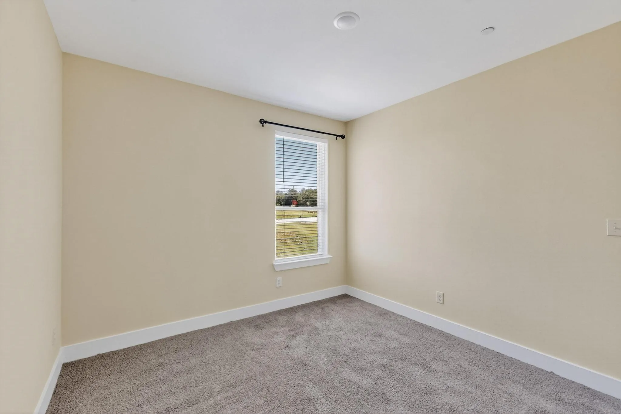 Townhouse For Rent in Dallas County , 3425 Sanjeev Drive, Irving, Texas 75060, 3 Bedroom, 3 Bathroom, 1 Garage spaces, 2,206 Sqft, built in 2024, mls#21378364, Real Estate Agent in Irving, Homes For Rent in Dallas county, Homes For Rent in Irving, Realtor in Irving Texas, Real Estate Brokerage Independent Realty Texas, Luminita Cordes Realtor
