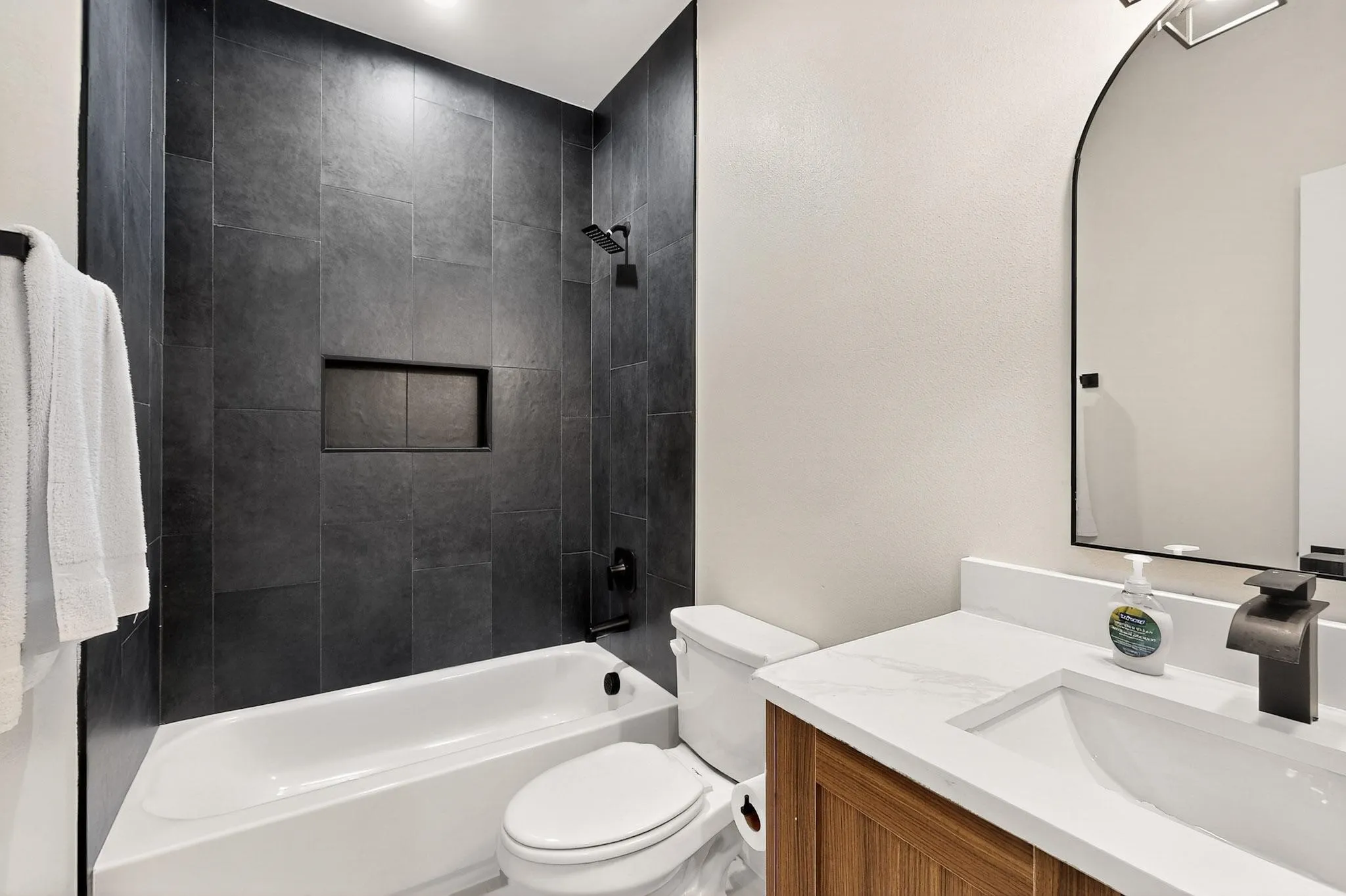 Townhouse For Rent in Dallas County , 3425 Sanjeev Drive, Irving, Texas 75060, 3 Bedroom, 3 Bathroom, 1 Garage spaces, 2,206 Sqft, built in 2024, mls#21378364, Real Estate Agent in Irving, Homes For Rent in Dallas county, Homes For Rent in Irving, Realtor in Irving Texas, Real Estate Brokerage Independent Realty Texas, Luminita Cordes Realtor