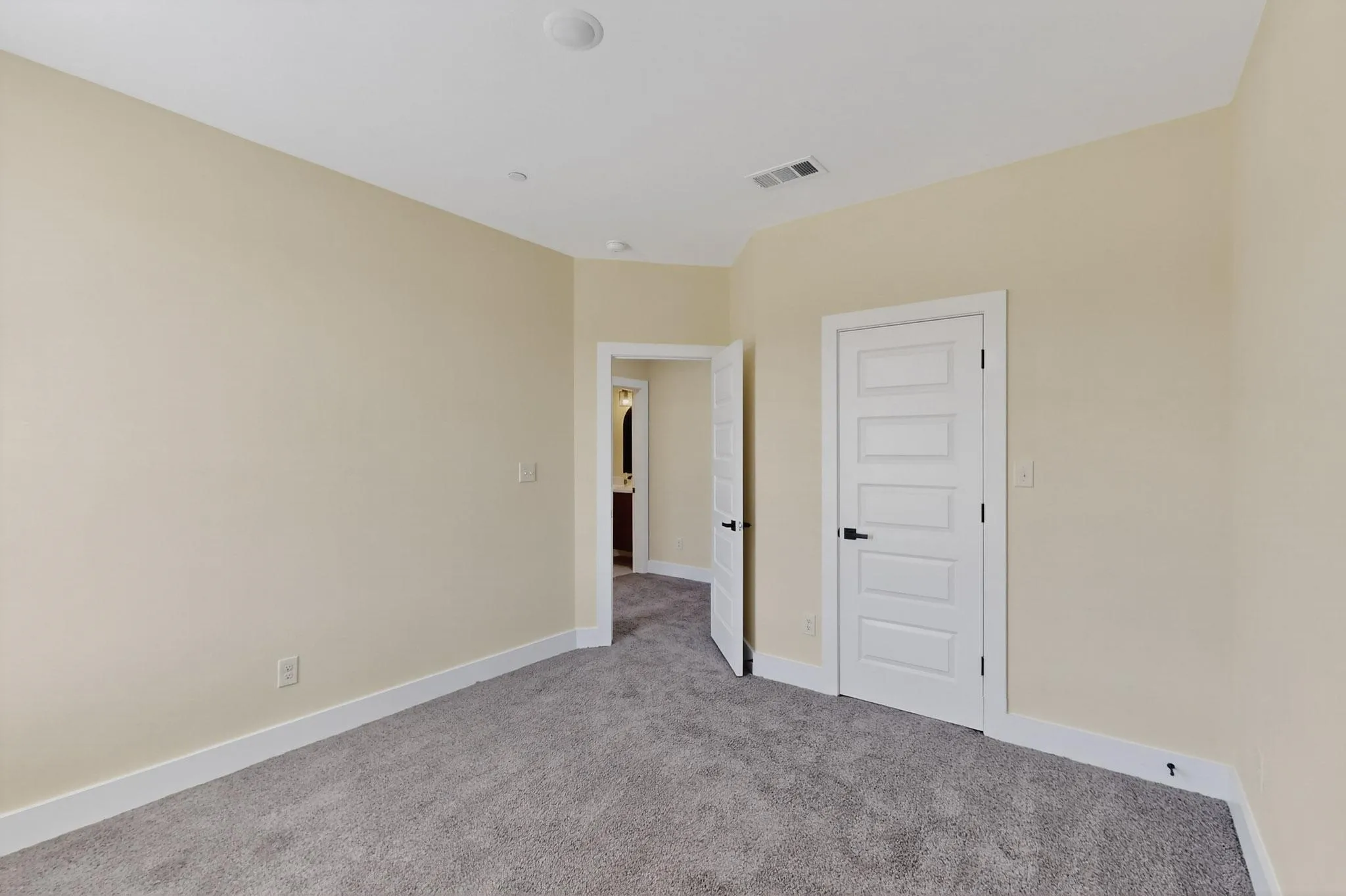 Townhouse For Rent in Dallas County , 3425 Sanjeev Drive, Irving, Texas 75060, 3 Bedroom, 3 Bathroom, 1 Garage spaces, 2,206 Sqft, built in 2024, mls#21378364, Real Estate Agent in Irving, Homes For Rent in Dallas county, Homes For Rent in Irving, Realtor in Irving Texas, Real Estate Brokerage Independent Realty Texas, Luminita Cordes Realtor