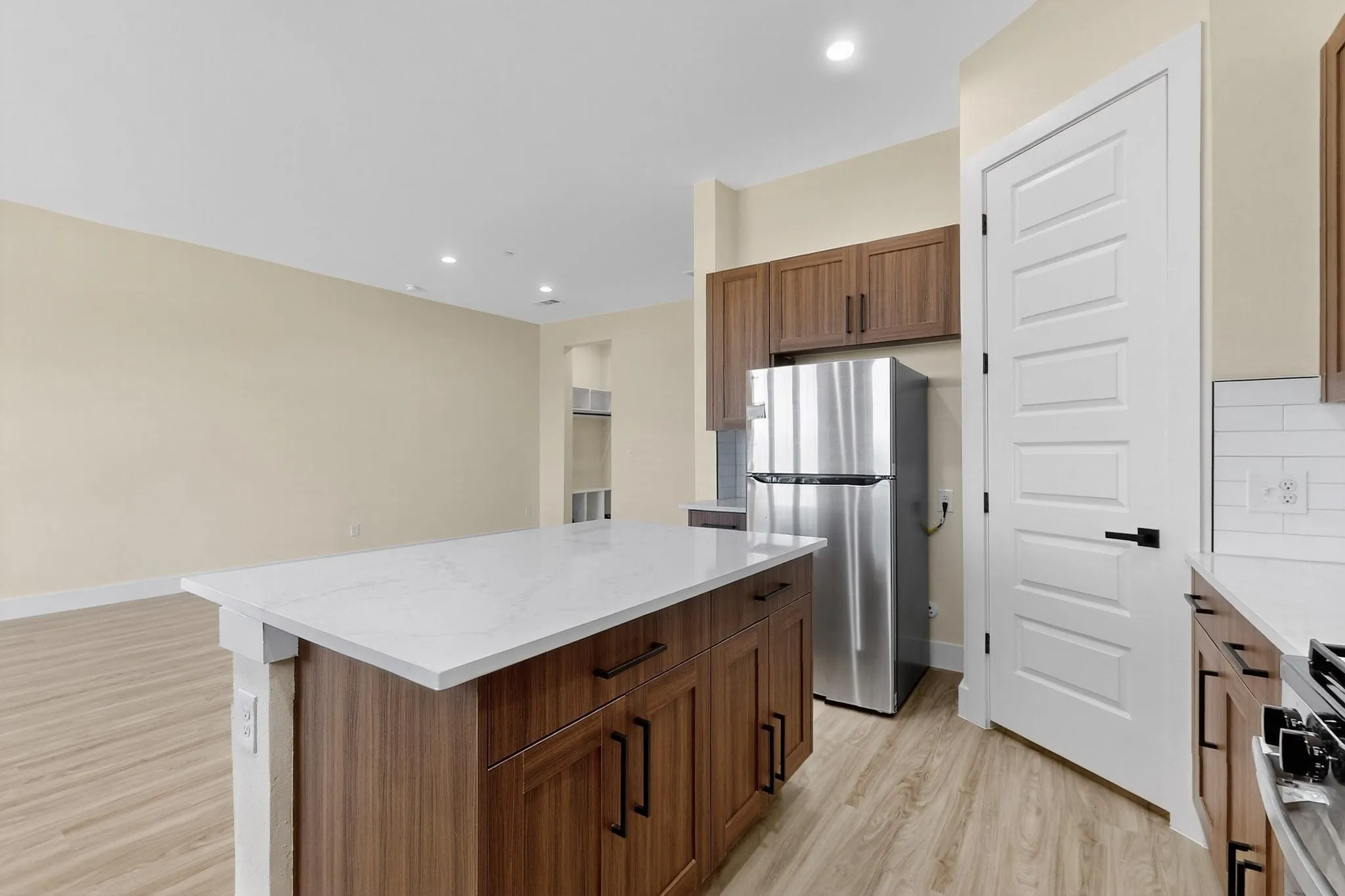 Townhouse For Rent in Dallas County , 3425 Sanjeev Drive, Irving, Texas 75060, 3 Bedroom, 3 Bathroom, 1 Garage spaces, 2,206 Sqft, built in 2024, mls#21378364, Real Estate Agent in Irving, Homes For Rent in Dallas county, Homes For Rent in Irving, Realtor in Irving Texas, Real Estate Brokerage Independent Realty Texas, Luminita Cordes Realtor