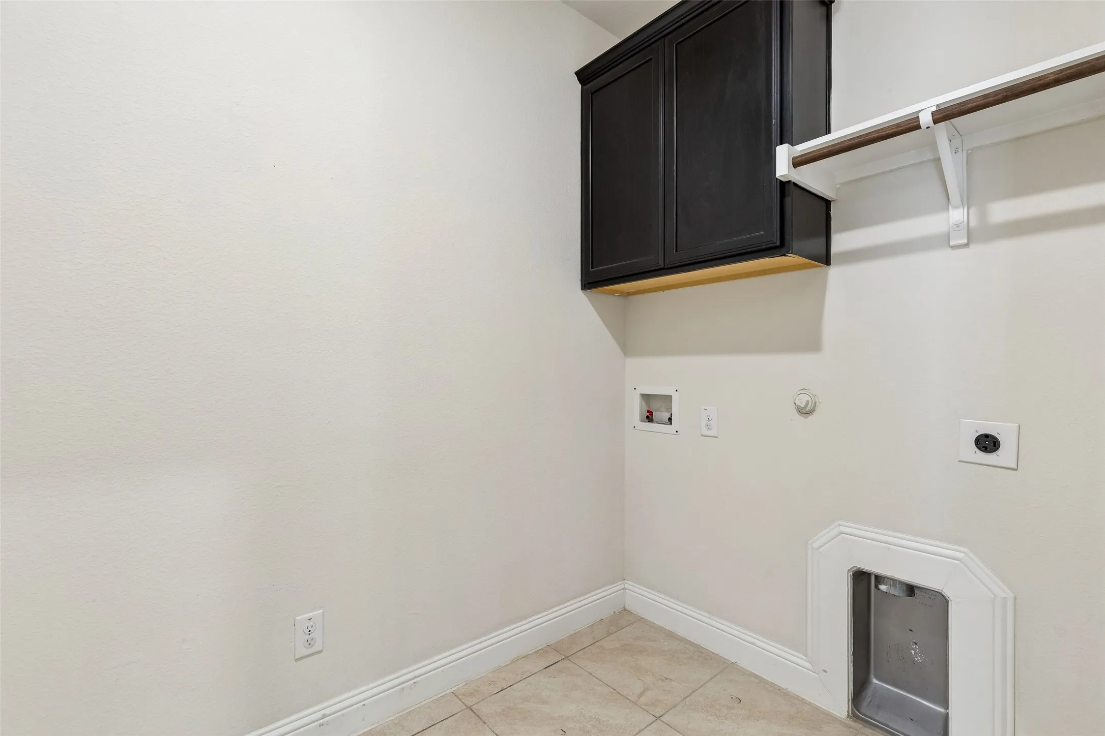 Single Family Residence For Rent in Collin County , 3808 Kendall Road, Melissa, Texas 75454, 5 Bedroom, 2 Bathroom, 2 Garage spaces, 2,163 Sqft, built in 2018, mls#21376280, Real Estate Agent in Melissa, Homes For Rent in Collin county, Homes For Rent in Melissa, Realtor in Melissa Texas, Real Estate Brokerage Independent Realty Texas, Luminita Cordes Realtor