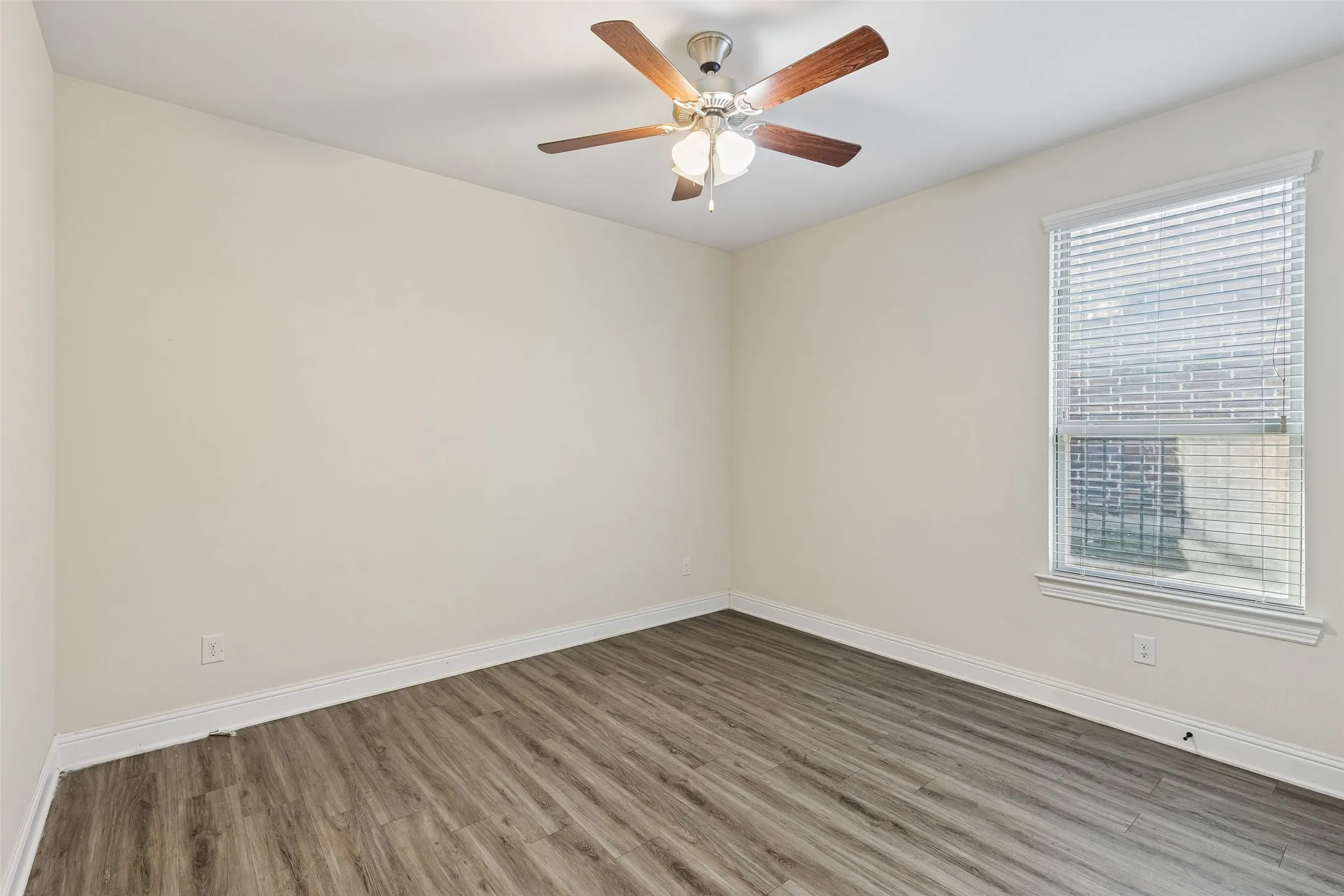 Single Family Residence For Rent in Collin County , 3808 Kendall Road, Melissa, Texas 75454, 5 Bedroom, 2 Bathroom, 2 Garage spaces, 2,163 Sqft, built in 2018, mls#21376280, Real Estate Agent in Melissa, Homes For Rent in Collin county, Homes For Rent in Melissa, Realtor in Melissa Texas, Real Estate Brokerage Independent Realty Texas, Luminita Cordes Realtor