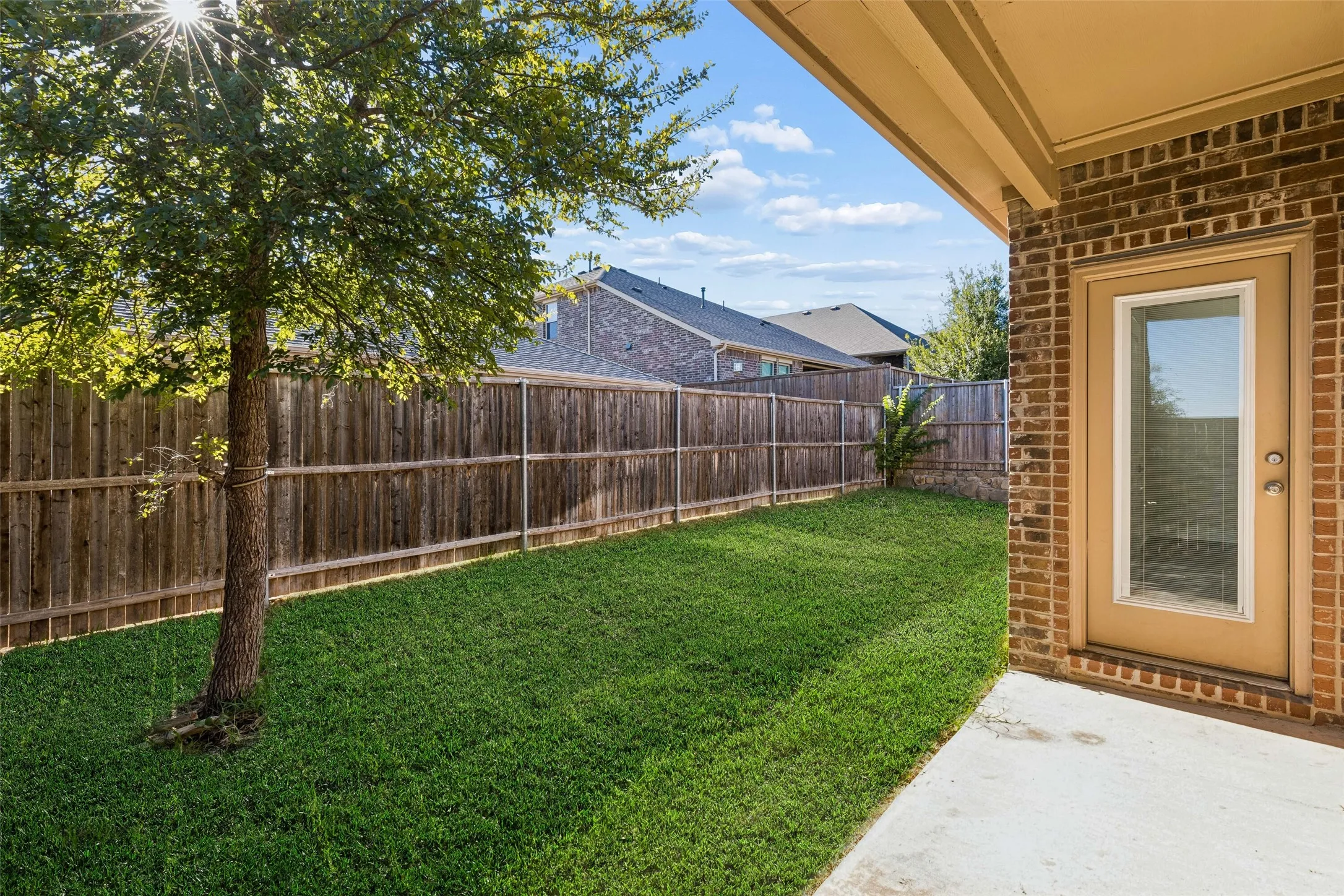 Single Family Residence For Rent in Collin County , 3808 Kendall Road, Melissa, Texas 75454, 5 Bedroom, 2 Bathroom, 2 Garage spaces, 2,163 Sqft, built in 2018, mls#21376280, Real Estate Agent in Melissa, Homes For Rent in Collin county, Homes For Rent in Melissa, Realtor in Melissa Texas, Real Estate Brokerage Independent Realty Texas, Luminita Cordes Realtor