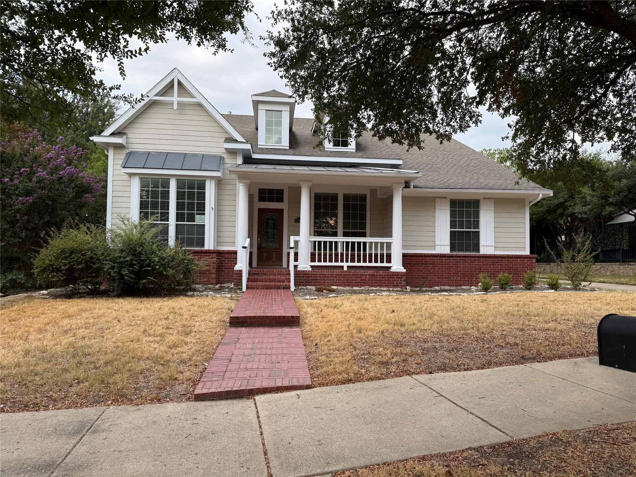 Single Family Residence For Sale in Tarrant County , 6017 Avalon Street, North Richland Hills, Texas 76180, 3 Bedroom, 3 Bathroom, 2 Garage spaces, 3,221 Sqft, built in 2002, mls#21377871, Real Estate Agent in North Richland Hills, Homes For Sale in Tarrant county, Homes For Sale in North Richland Hills, Realtor in North Richland Hills Texas, Real Estate Brokerage Independent Realty Texas, Luminita Cordes Realtor