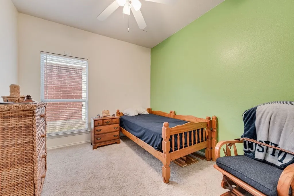 Large Secondary Bedrooms