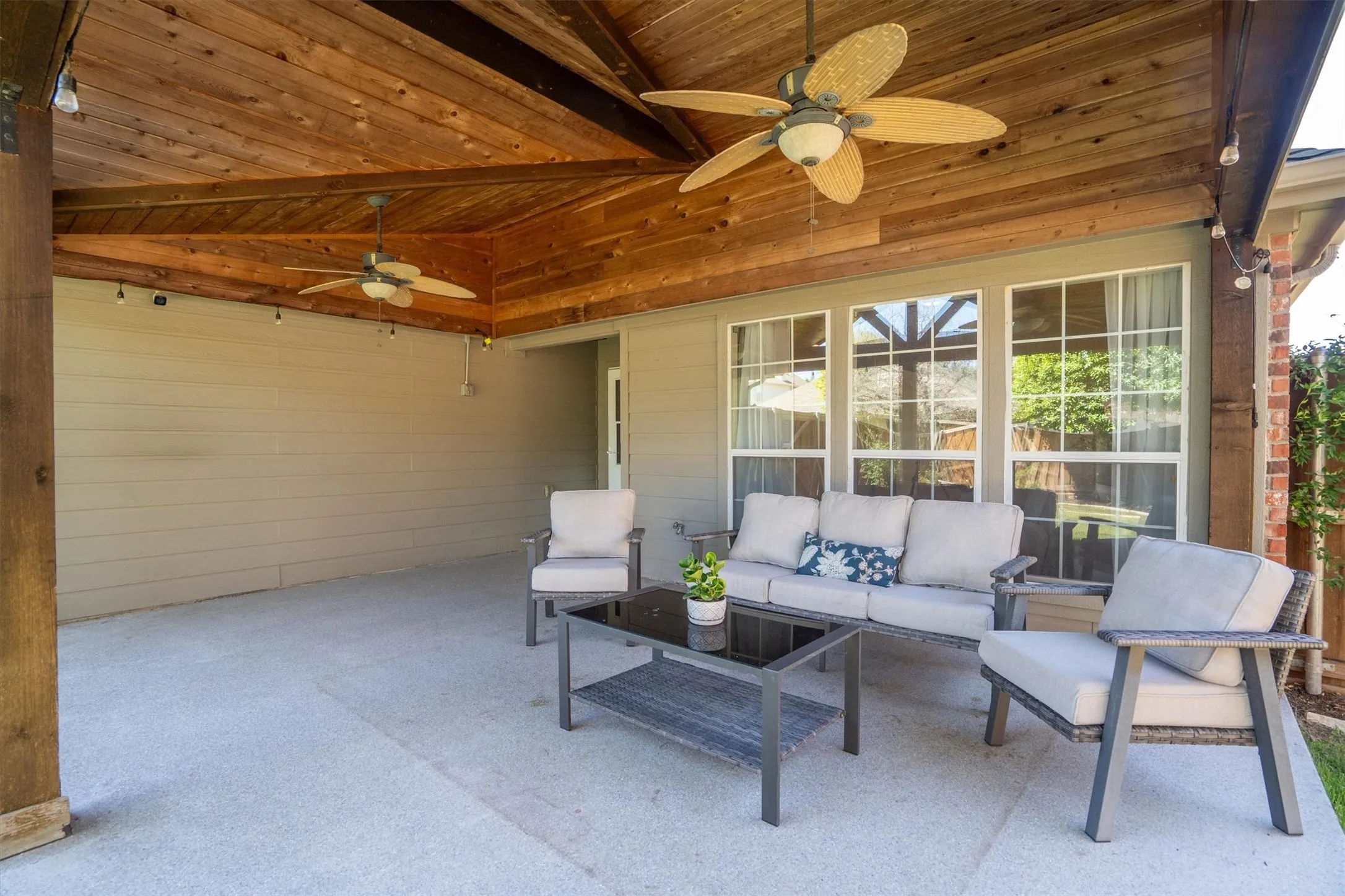 Single Family Residence For Sale in Collin County , 5924 Saddle Club Trail, Mc Kinney, Texas 75070, 3 Bedroom, 2 Bathroom, 2 Garage spaces, 1,873 Sqft, built in 2006, mls#21371189, Real Estate Agent in Mc Kinney, Homes For Sale in Collin county, Homes For Sale in Mc Kinney, Realtor in Mc Kinney Texas, Real Estate Brokerage Independent Realty Texas, Luminita Cordes Realtor