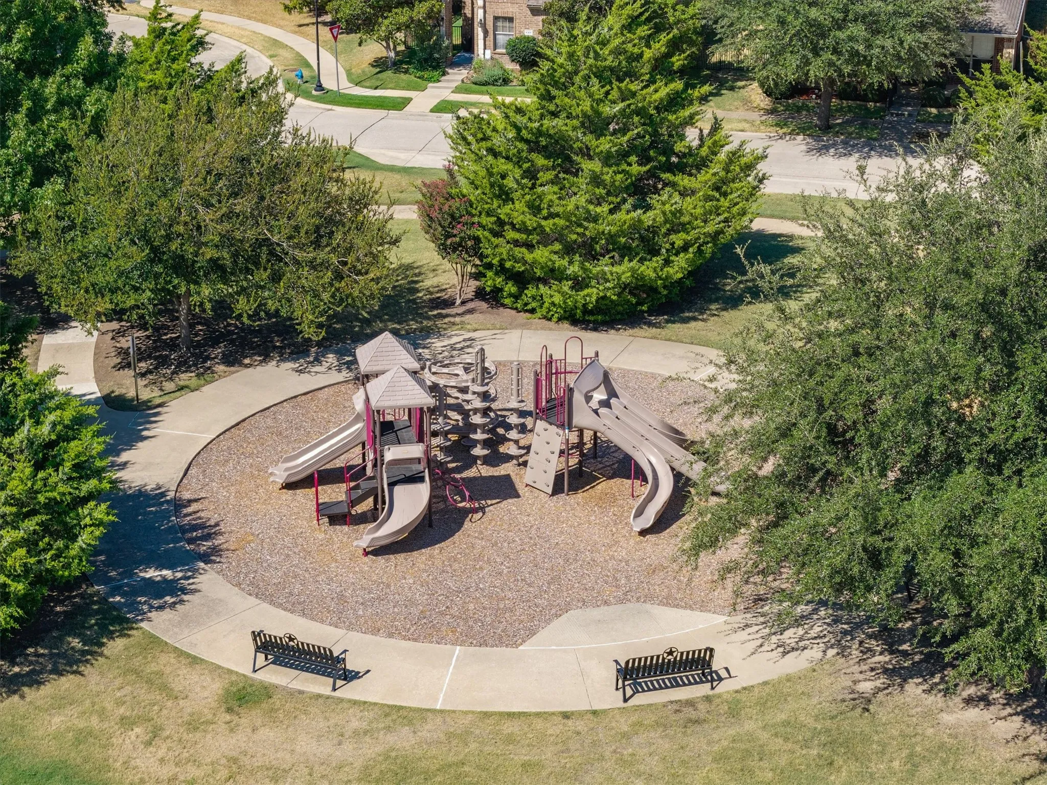 Single Family Residence For Sale in Collin County , 5924 Saddle Club Trail, Mc Kinney, Texas 75070, 3 Bedroom, 2 Bathroom, 2 Garage spaces, 1,873 Sqft, built in 2006, mls#21371189, Real Estate Agent in Mc Kinney, Homes For Sale in Collin county, Homes For Sale in Mc Kinney, Realtor in Mc Kinney Texas, Real Estate Brokerage Independent Realty Texas, Luminita Cordes Realtor
