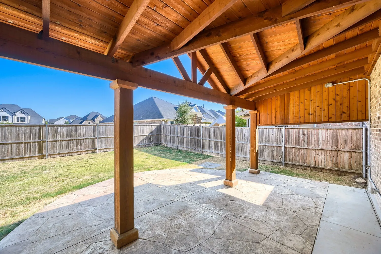 Single Family Residence For Sale in Dallas County , 227 Dominion Drive, Wylie, Texas 75098, 5 Bedroom, 4 Bathroom, 3 Garage spaces, 3,901 Sqft, built in 2016, mls#21376867, Real Estate Agent in Wylie, Homes For Sale in Dallas county, Homes For Sale in Wylie, Realtor in Wylie Texas, Real Estate Brokerage Independent Realty Texas, Luminita Cordes Realtor