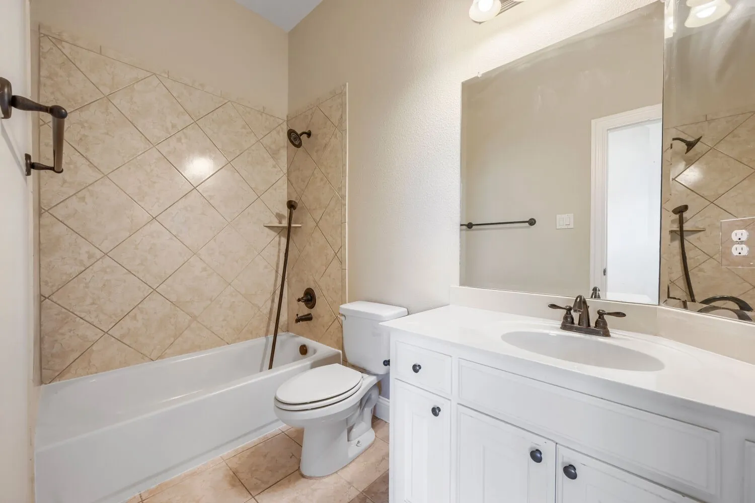 Single Family Residence For Sale in Dallas County , 227 Dominion Drive, Wylie, Texas 75098, 5 Bedroom, 4 Bathroom, 3 Garage spaces, 3,901 Sqft, built in 2016, mls#21376867, Real Estate Agent in Wylie, Homes For Sale in Dallas county, Homes For Sale in Wylie, Realtor in Wylie Texas, Real Estate Brokerage Independent Realty Texas, Luminita Cordes Realtor