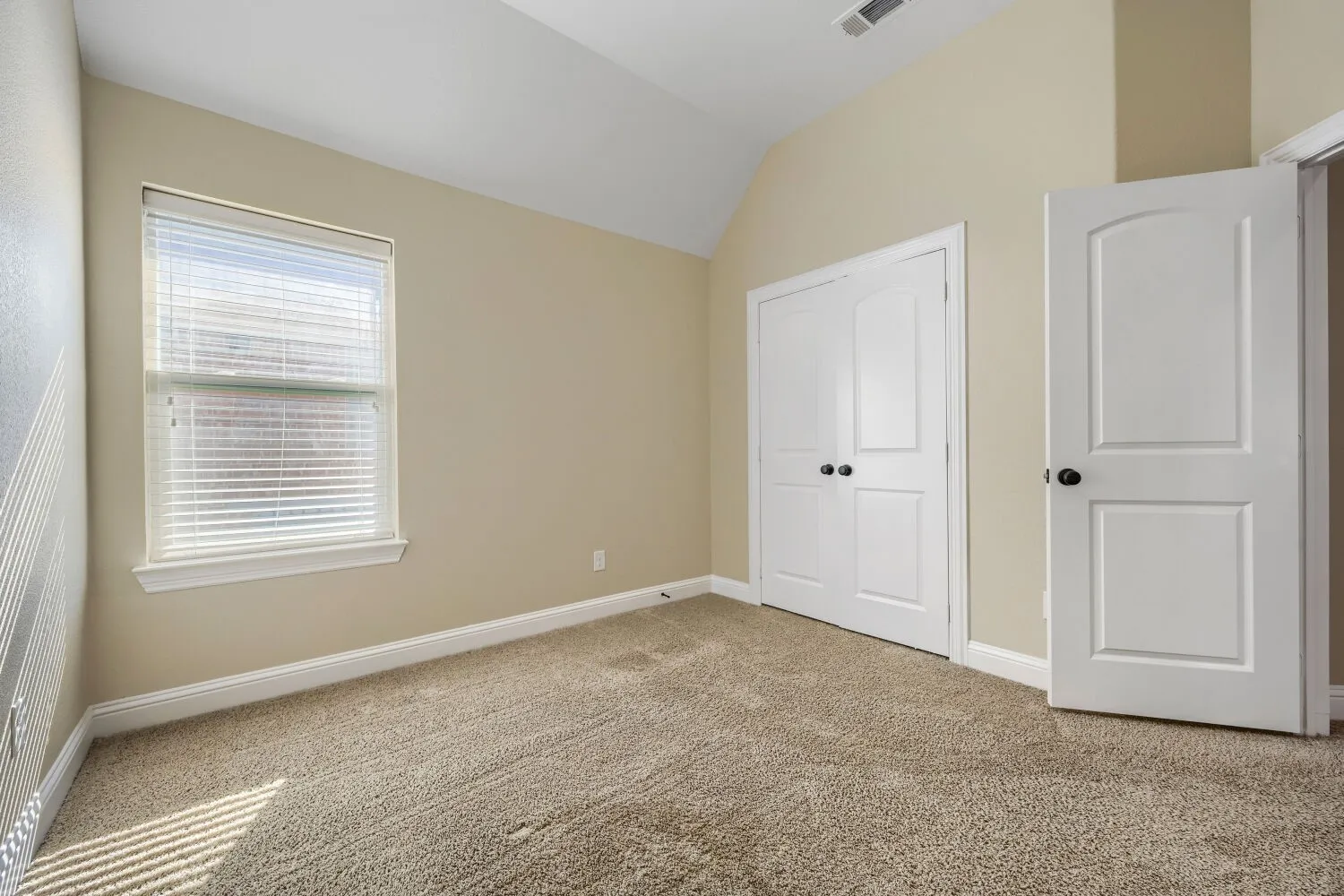 Single Family Residence For Sale in Dallas County , 227 Dominion Drive, Wylie, Texas 75098, 5 Bedroom, 4 Bathroom, 3 Garage spaces, 3,901 Sqft, built in 2016, mls#21376867, Real Estate Agent in Wylie, Homes For Sale in Dallas county, Homes For Sale in Wylie, Realtor in Wylie Texas, Real Estate Brokerage Independent Realty Texas, Luminita Cordes Realtor