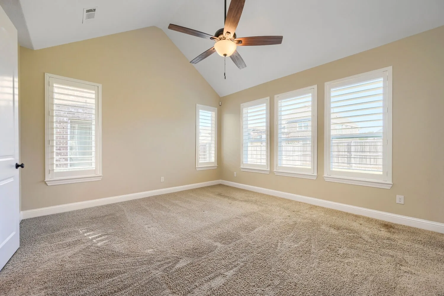 Single Family Residence For Sale in Dallas County , 227 Dominion Drive, Wylie, Texas 75098, 5 Bedroom, 4 Bathroom, 3 Garage spaces, 3,901 Sqft, built in 2016, mls#21376867, Real Estate Agent in Wylie, Homes For Sale in Dallas county, Homes For Sale in Wylie, Realtor in Wylie Texas, Real Estate Brokerage Independent Realty Texas, Luminita Cordes Realtor