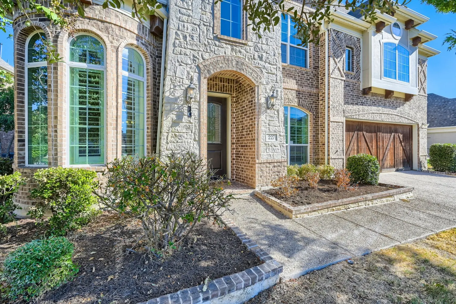 Single Family Residence For Sale in Dallas County , 227 Dominion Drive, Wylie, Texas 75098, 5 Bedroom, 4 Bathroom, 3 Garage spaces, 3,901 Sqft, built in 2016, mls#21376867, Real Estate Agent in Wylie, Homes For Sale in Dallas county, Homes For Sale in Wylie, Realtor in Wylie Texas, Real Estate Brokerage Independent Realty Texas, Luminita Cordes Realtor