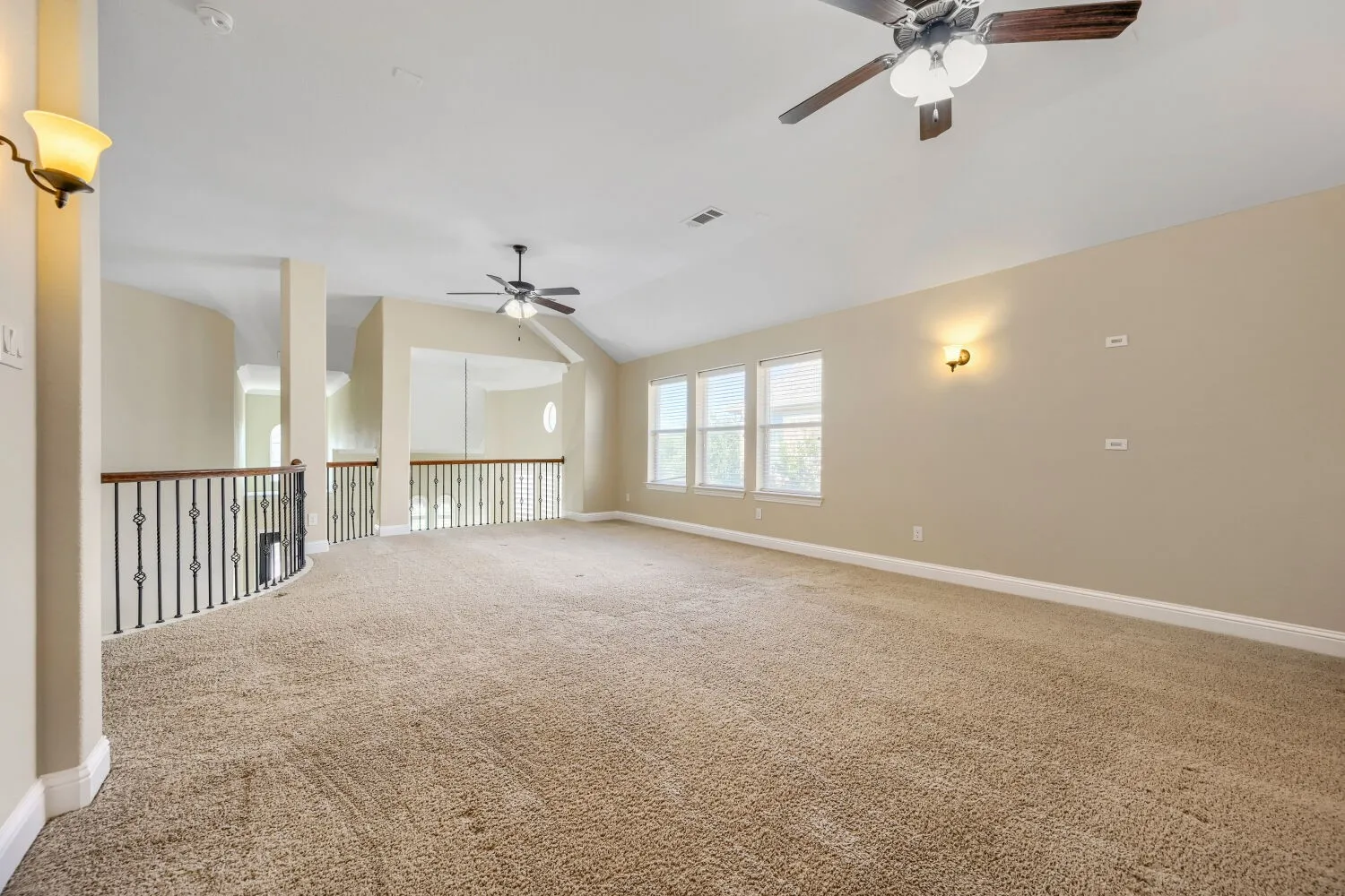 Single Family Residence For Sale in Dallas County , 227 Dominion Drive, Wylie, Texas 75098, 5 Bedroom, 4 Bathroom, 3 Garage spaces, 3,901 Sqft, built in 2016, mls#21376867, Real Estate Agent in Wylie, Homes For Sale in Dallas county, Homes For Sale in Wylie, Realtor in Wylie Texas, Real Estate Brokerage Independent Realty Texas, Luminita Cordes Realtor