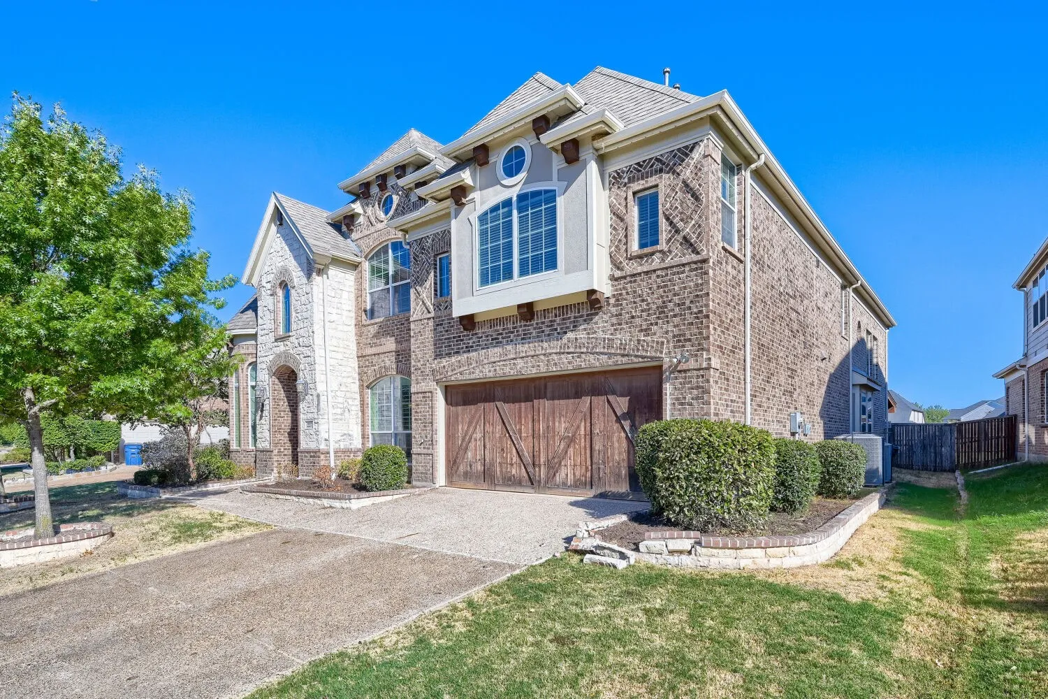 Single Family Residence For Sale in Dallas County , 227 Dominion Drive, Wylie, Texas 75098, 5 Bedroom, 4 Bathroom, 3 Garage spaces, 3,901 Sqft, built in 2016, mls#21376867, Real Estate Agent in Wylie, Homes For Sale in Dallas county, Homes For Sale in Wylie, Realtor in Wylie Texas, Real Estate Brokerage Independent Realty Texas, Luminita Cordes Realtor