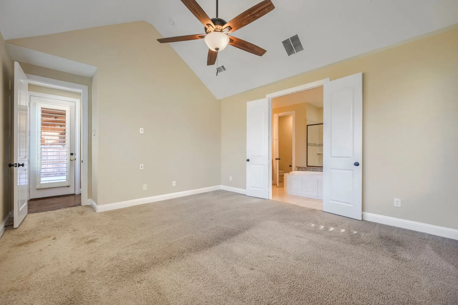Single Family Residence For Sale in Dallas County , 227 Dominion Drive, Wylie, Texas 75098, 5 Bedroom, 4 Bathroom, 3 Garage spaces, 3,901 Sqft, built in 2016, mls#21376867, Real Estate Agent in Wylie, Homes For Sale in Dallas county, Homes For Sale in Wylie, Realtor in Wylie Texas, Real Estate Brokerage Independent Realty Texas, Luminita Cordes Realtor