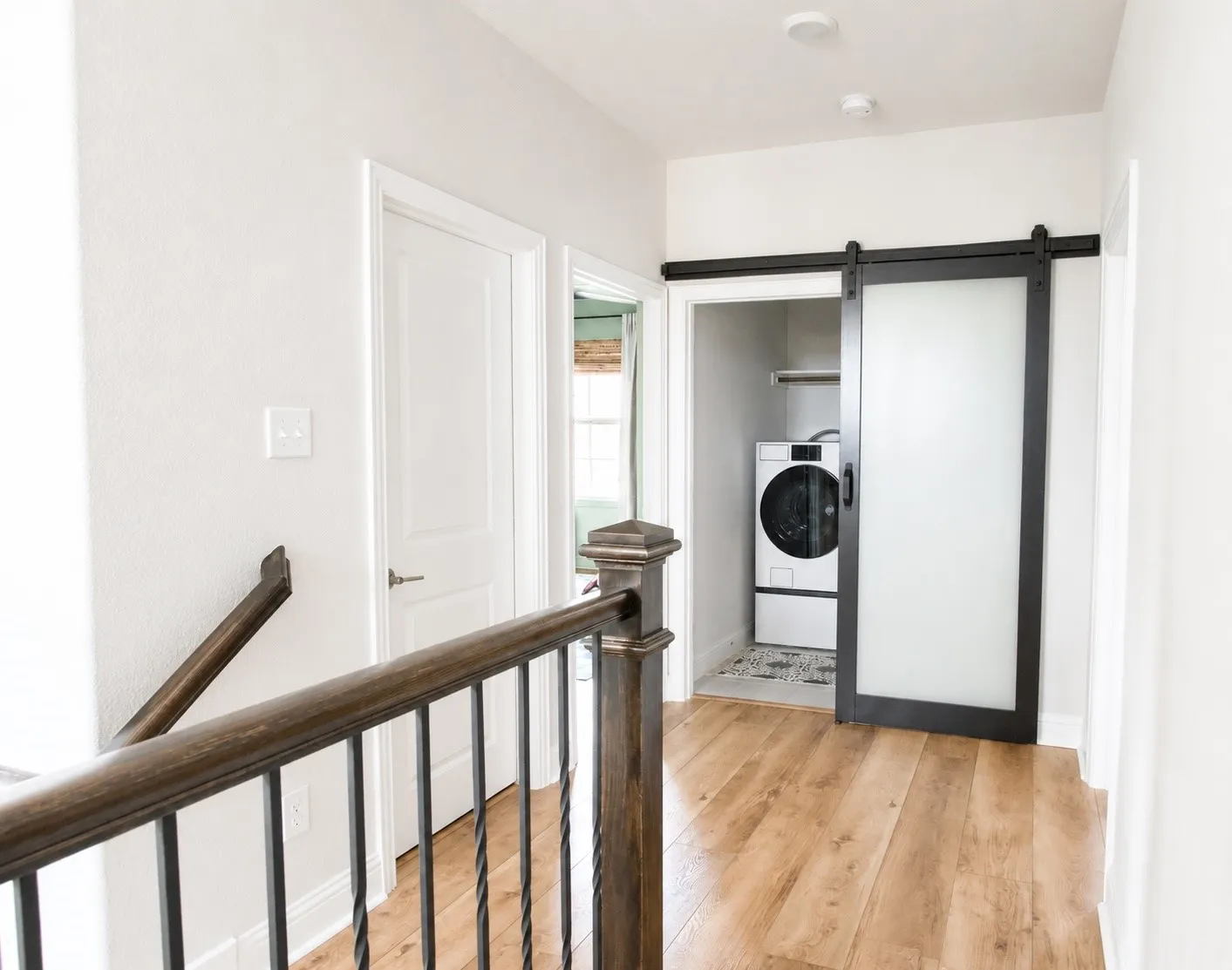 Single Family Residence For Sale in Denton County , 2257 Lexington Way, Carrollton, Texas 75010, 3 Bedroom, 3 Bathroom, 2 Garage spaces, 2,160 Sqft, built in 2020, mls#21375506, Real Estate Agent in Carrollton, Homes For Sale in Denton county, Homes For Sale in Carrollton, Realtor in Carrollton Texas, Real Estate Brokerage Independent Realty Texas, Luminita Cordes Realtor