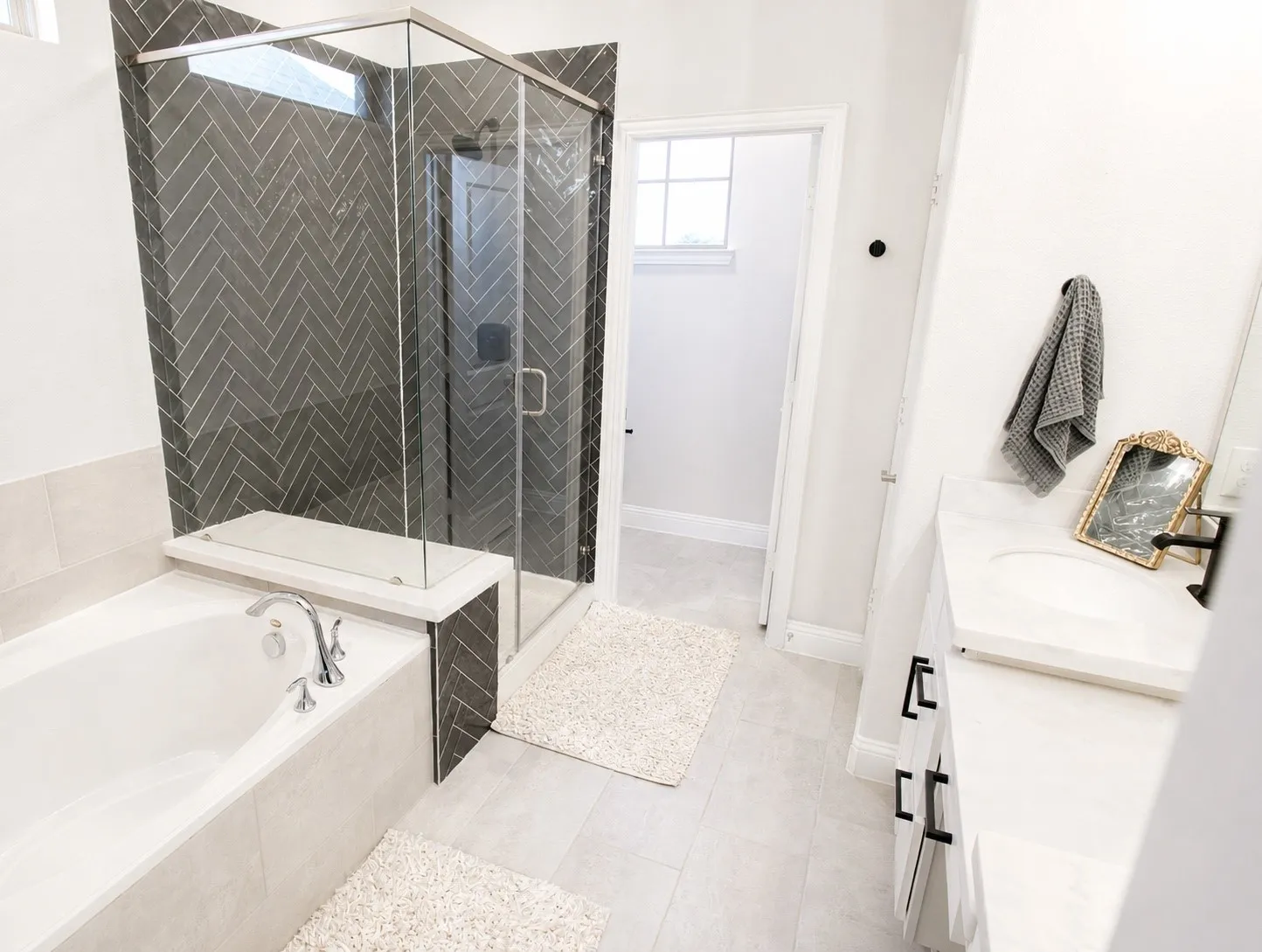 Single Family Residence For Sale in Denton County , 2257 Lexington Way, Carrollton, Texas 75010, 3 Bedroom, 3 Bathroom, 2 Garage spaces, 2,160 Sqft, built in 2020, mls#21375506, Real Estate Agent in Carrollton, Homes For Sale in Denton county, Homes For Sale in Carrollton, Realtor in Carrollton Texas, Real Estate Brokerage Independent Realty Texas, Luminita Cordes Realtor