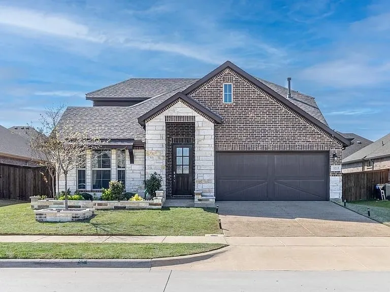 Single Family Residence For Rent in Collin County , 3215 Mattie Grey Lane, Melissa, Texas 75454, 5 Bedroom, 3 Bathroom, 2 Garage spaces, 2,876 Sqft, built in 2021, mls#21378383, Real Estate Agent in Melissa, Homes For Rent in Collin county, Homes For Rent in Melissa, Realtor in Melissa Texas, Real Estate Brokerage Independent Realty Texas, Luminita Cordes Realtor