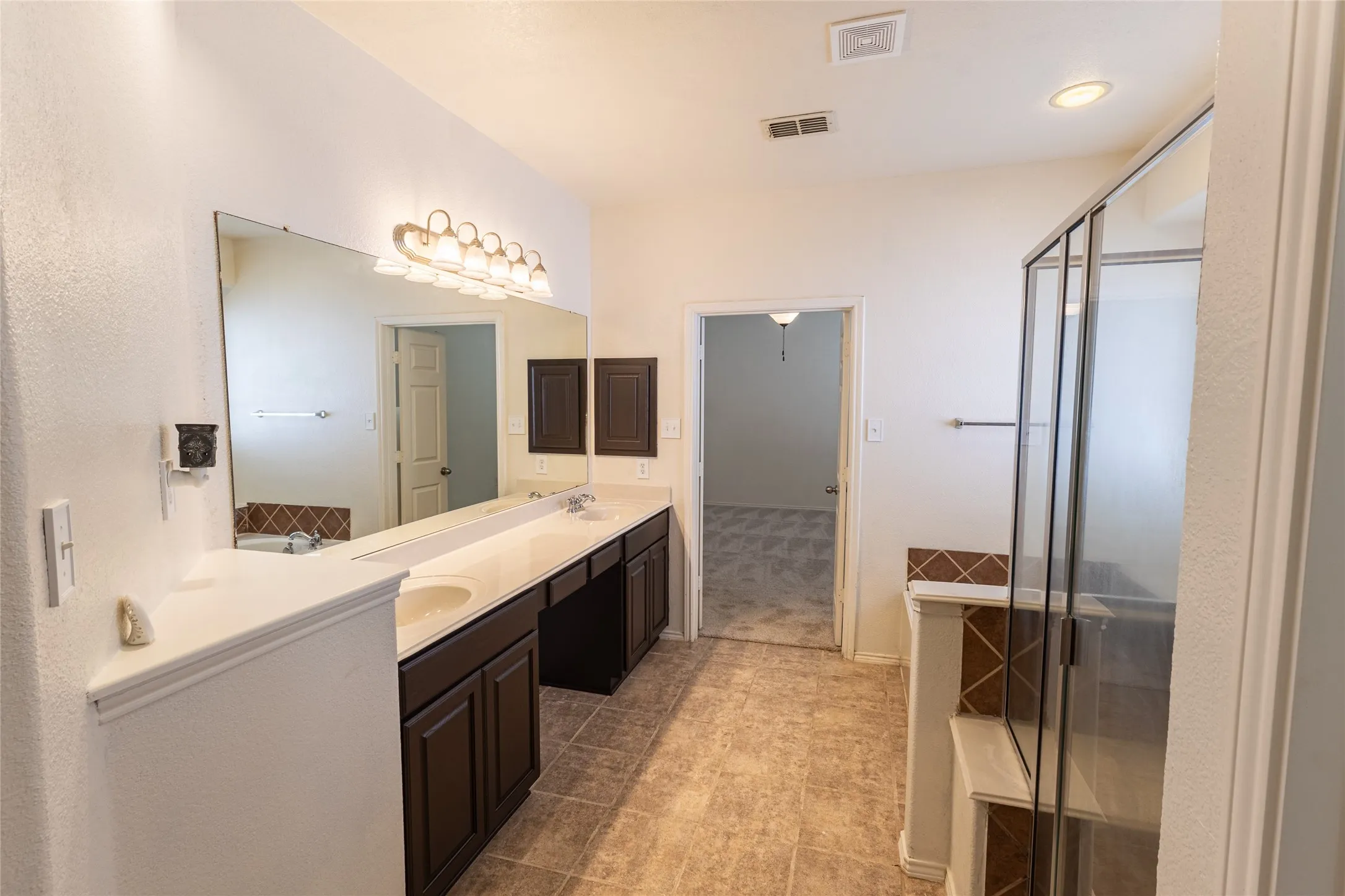 Single Family Residence For Sale in Tarrant County , 4849 Grinstein Drive, Fort Worth, Texas 76244, 4 Bedroom, 3 Bathroom, 2 Garage spaces, 3,322 Sqft, built in 2006, mls#21376797, Real Estate Agent in Fort Worth, Homes For Sale in Tarrant county, Homes For Sale in Fort Worth, Realtor in Fort Worth Texas, Real Estate Brokerage Independent Realty Texas, Luminita Cordes Realtor