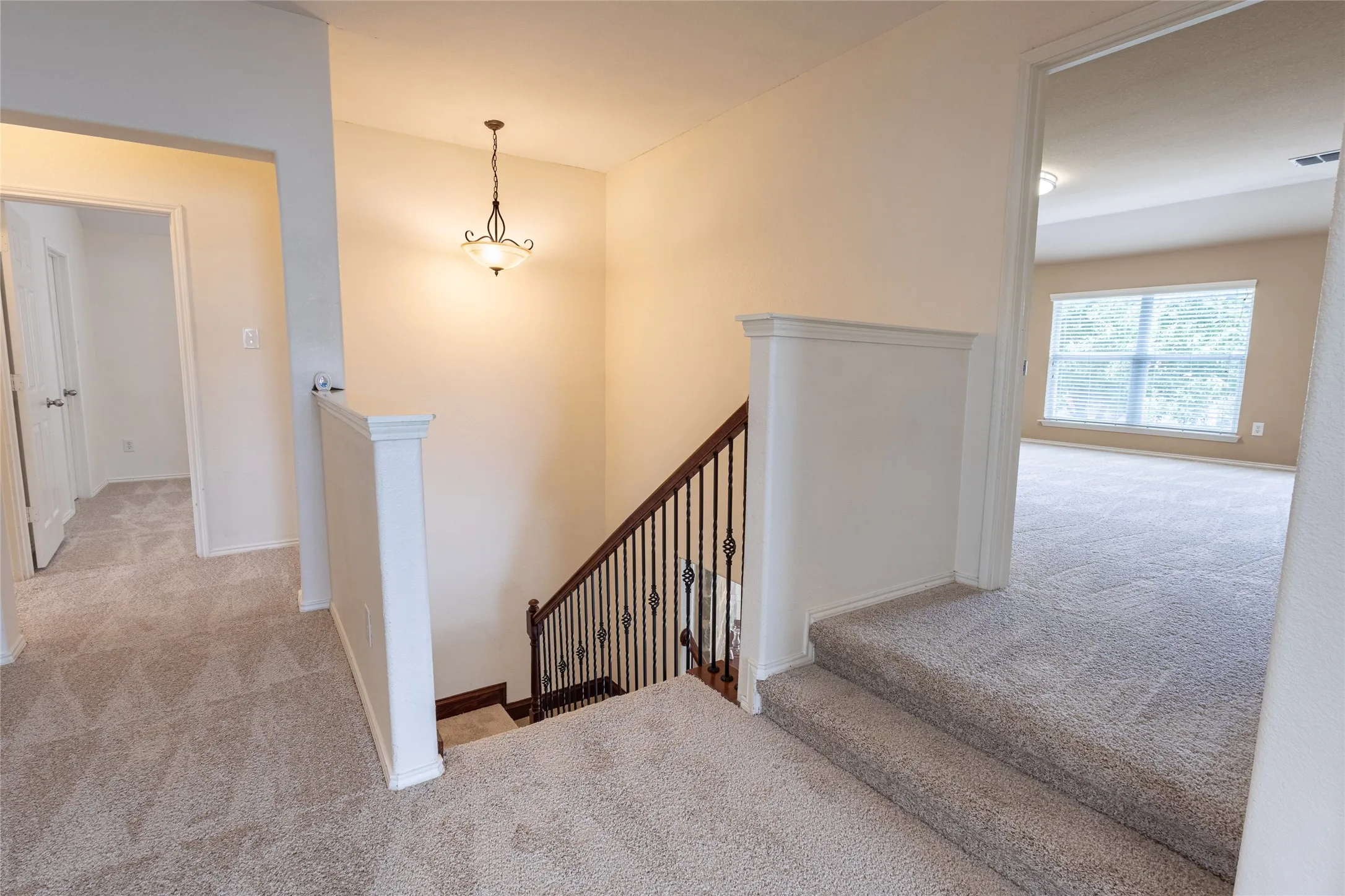 Single Family Residence For Sale in Tarrant County , 4849 Grinstein Drive, Fort Worth, Texas 76244, 4 Bedroom, 3 Bathroom, 2 Garage spaces, 3,322 Sqft, built in 2006, mls#21376797, Real Estate Agent in Fort Worth, Homes For Sale in Tarrant county, Homes For Sale in Fort Worth, Realtor in Fort Worth Texas, Real Estate Brokerage Independent Realty Texas, Luminita Cordes Realtor