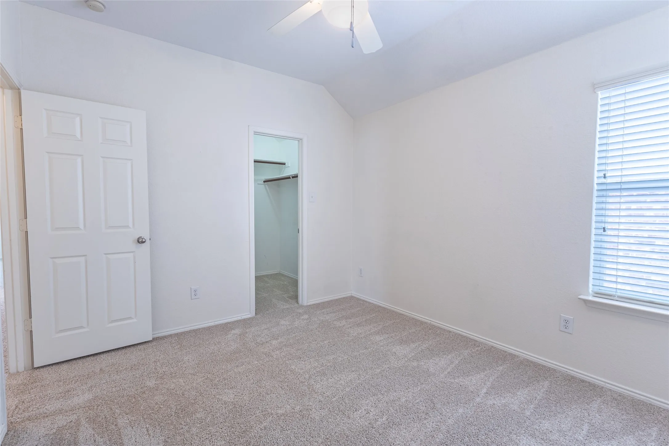 Single Family Residence For Sale in Tarrant County , 4849 Grinstein Drive, Fort Worth, Texas 76244, 4 Bedroom, 3 Bathroom, 2 Garage spaces, 3,322 Sqft, built in 2006, mls#21376797, Real Estate Agent in Fort Worth, Homes For Sale in Tarrant county, Homes For Sale in Fort Worth, Realtor in Fort Worth Texas, Real Estate Brokerage Independent Realty Texas, Luminita Cordes Realtor