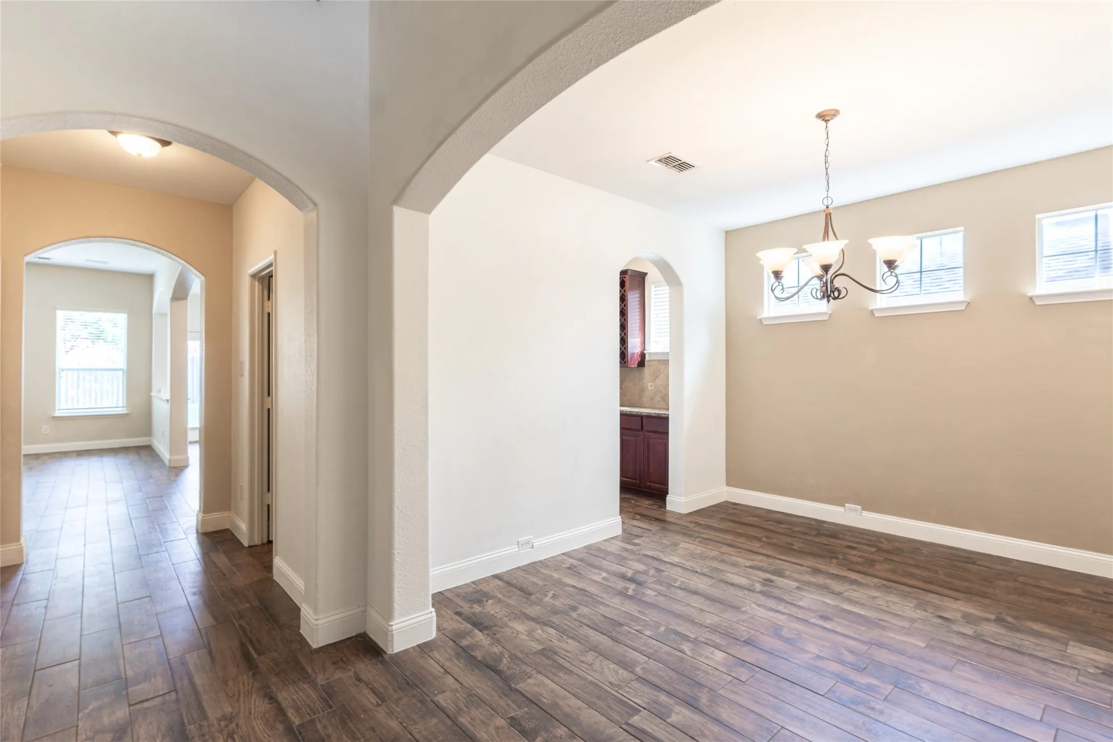 Single Family Residence For Sale in Tarrant County , 4849 Grinstein Drive, Fort Worth, Texas 76244, 4 Bedroom, 3 Bathroom, 2 Garage spaces, 3,322 Sqft, built in 2006, mls#21376797, Real Estate Agent in Fort Worth, Homes For Sale in Tarrant county, Homes For Sale in Fort Worth, Realtor in Fort Worth Texas, Real Estate Brokerage Independent Realty Texas, Luminita Cordes Realtor
