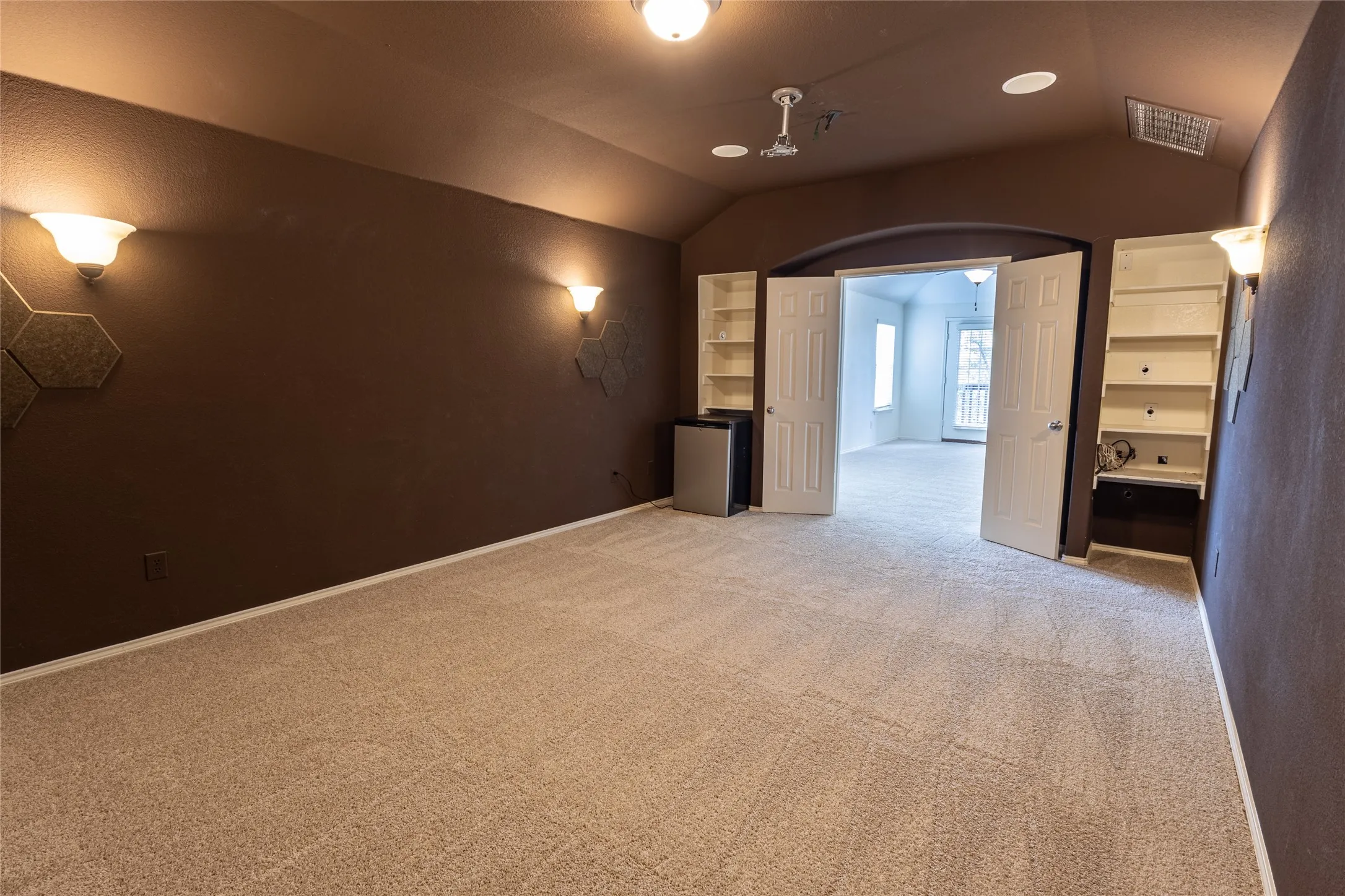 Single Family Residence For Sale in Tarrant County , 4849 Grinstein Drive, Fort Worth, Texas 76244, 4 Bedroom, 3 Bathroom, 2 Garage spaces, 3,322 Sqft, built in 2006, mls#21376797, Real Estate Agent in Fort Worth, Homes For Sale in Tarrant county, Homes For Sale in Fort Worth, Realtor in Fort Worth Texas, Real Estate Brokerage Independent Realty Texas, Luminita Cordes Realtor