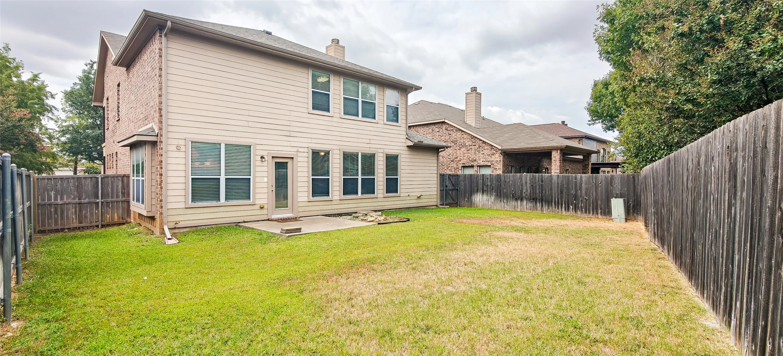 Single Family Residence For Sale in Tarrant County , 4849 Grinstein Drive, Fort Worth, Texas 76244, 4 Bedroom, 3 Bathroom, 2 Garage spaces, 3,322 Sqft, built in 2006, mls#21376797, Real Estate Agent in Fort Worth, Homes For Sale in Tarrant county, Homes For Sale in Fort Worth, Realtor in Fort Worth Texas, Real Estate Brokerage Independent Realty Texas, Luminita Cordes Realtor