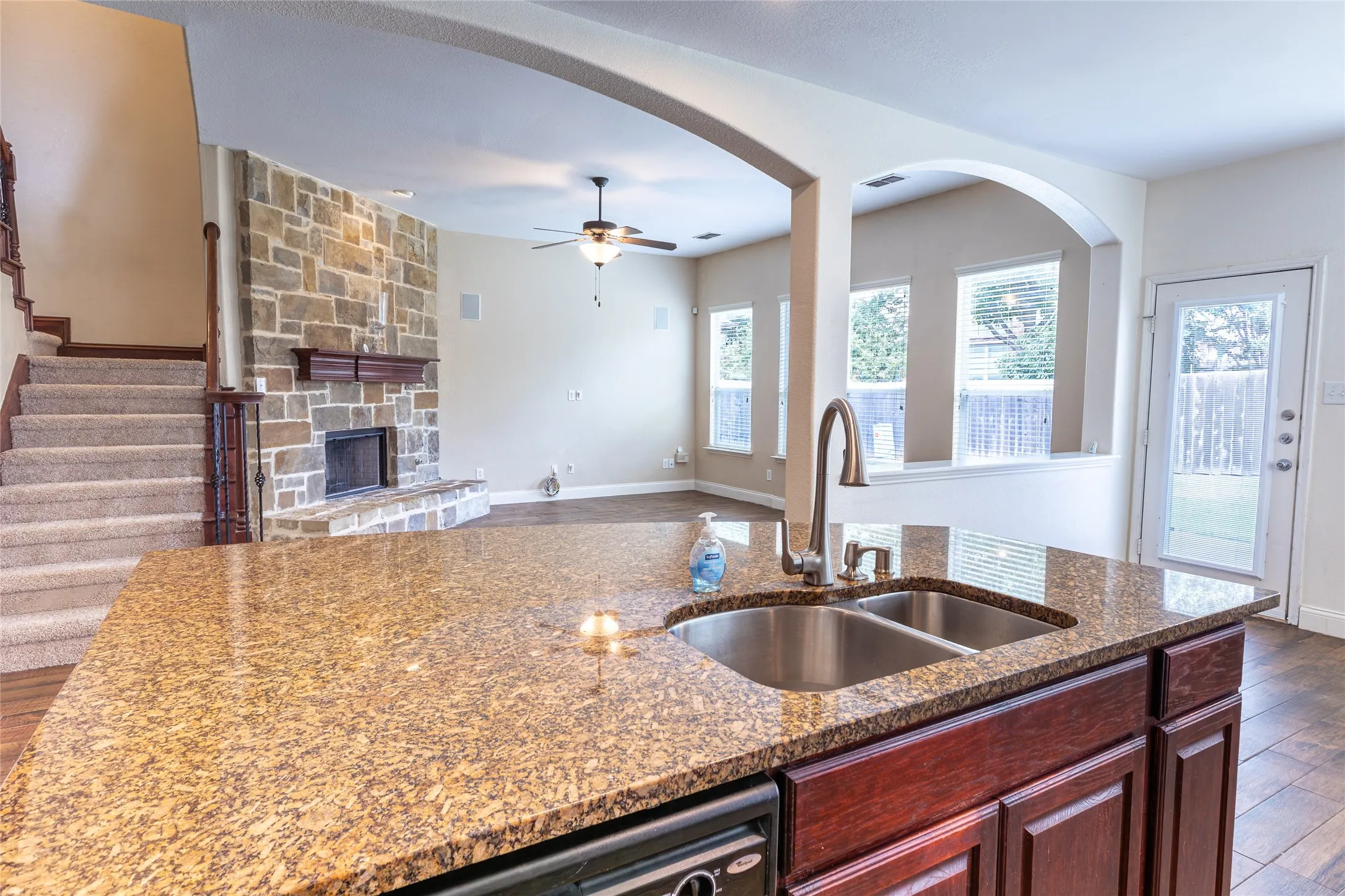 Single Family Residence For Sale in Tarrant County , 4849 Grinstein Drive, Fort Worth, Texas 76244, 4 Bedroom, 3 Bathroom, 2 Garage spaces, 3,322 Sqft, built in 2006, mls#21376797, Real Estate Agent in Fort Worth, Homes For Sale in Tarrant county, Homes For Sale in Fort Worth, Realtor in Fort Worth Texas, Real Estate Brokerage Independent Realty Texas, Luminita Cordes Realtor