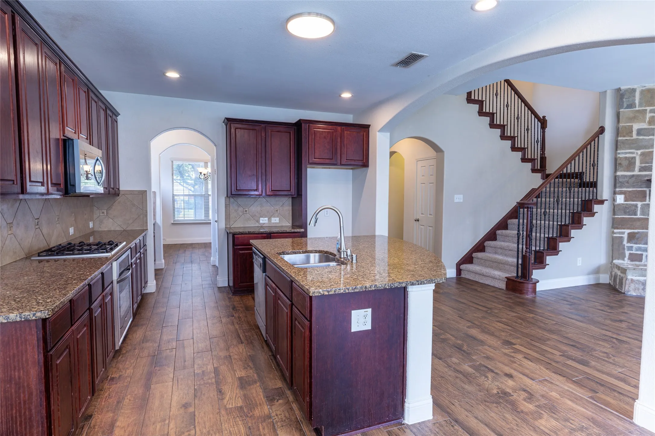 Single Family Residence For Sale in Tarrant County , 4849 Grinstein Drive, Fort Worth, Texas 76244, 4 Bedroom, 3 Bathroom, 2 Garage spaces, 3,322 Sqft, built in 2006, mls#21376797, Real Estate Agent in Fort Worth, Homes For Sale in Tarrant county, Homes For Sale in Fort Worth, Realtor in Fort Worth Texas, Real Estate Brokerage Independent Realty Texas, Luminita Cordes Realtor