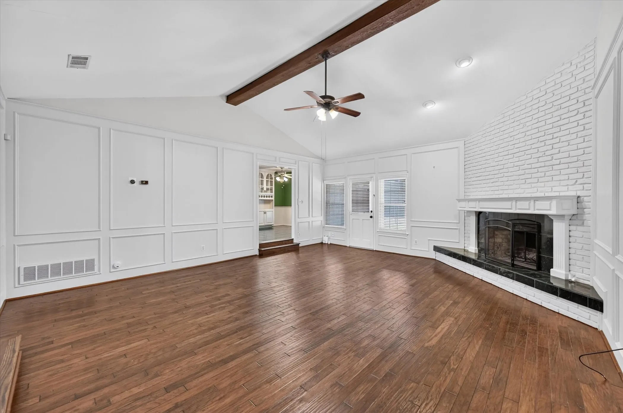 Single Family Residence For Sale in Tarrant County , 4208 Trowbridge Drive, Arlington, Texas 76013, 4 Bedroom, 3 Bathroom, 2 Garage spaces, 2,771 Sqft, built in 1973, mls#21360196, Real Estate Agent in Arlington, Homes For Sale in Tarrant county, Homes For Sale in Arlington, Realtor in Arlington Texas, Real Estate Brokerage Independent Realty Texas, Luminita Cordes Realtor