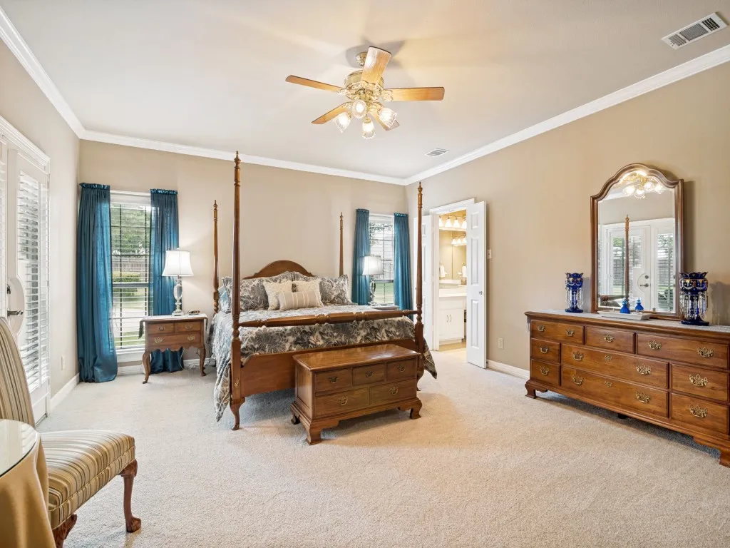 Second look at the large primary bedroom.