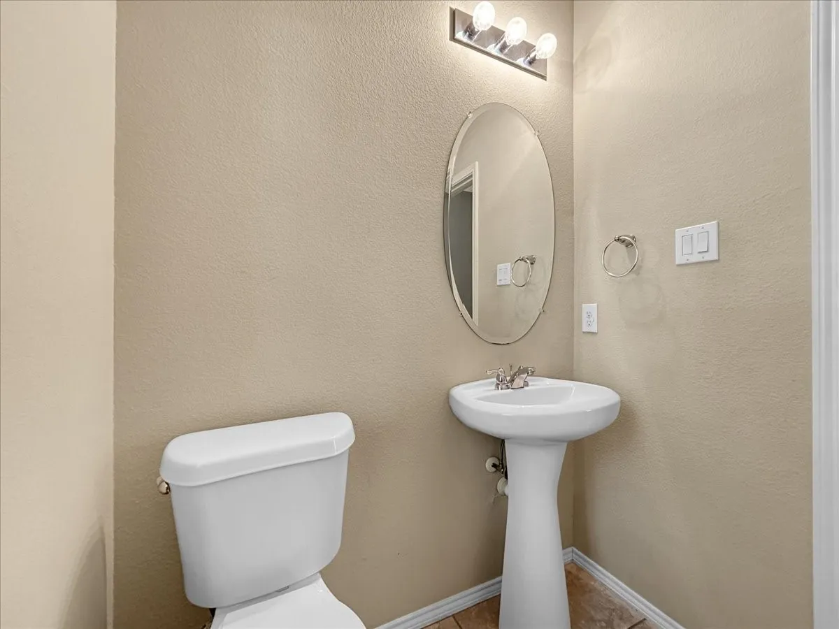Single Family Residence For Sale in Tarrant County , 12312 Walden Wood Drive, Fort Worth, Texas 76244, 4 Bedroom, 3 Bathroom, 2 Garage spaces, 1,846 Sqft, built in 2012, mls#21378388, Real Estate Agent in Fort Worth, Homes For Sale in Tarrant county, Homes For Sale in Fort Worth, Realtor in Fort Worth Texas, Real Estate Brokerage Independent Realty Texas, Luminita Cordes Realtor
