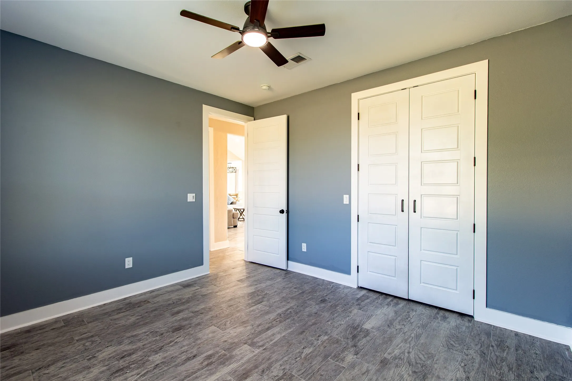 Single Family Residence For Sale in Ellis County , 3900 FM 1183, Ennis, Texas 75119, 5 Bedroom, 2 Bathroom, 2 Garage spaces, 3,419 Sqft, built in 2023, mls#21378391, Real Estate Agent in Ennis, Homes For Sale in Ellis county, Homes For Sale in Ennis, Realtor in Ennis Texas, Real Estate Brokerage Independent Realty Texas, Luminita Cordes Realtor