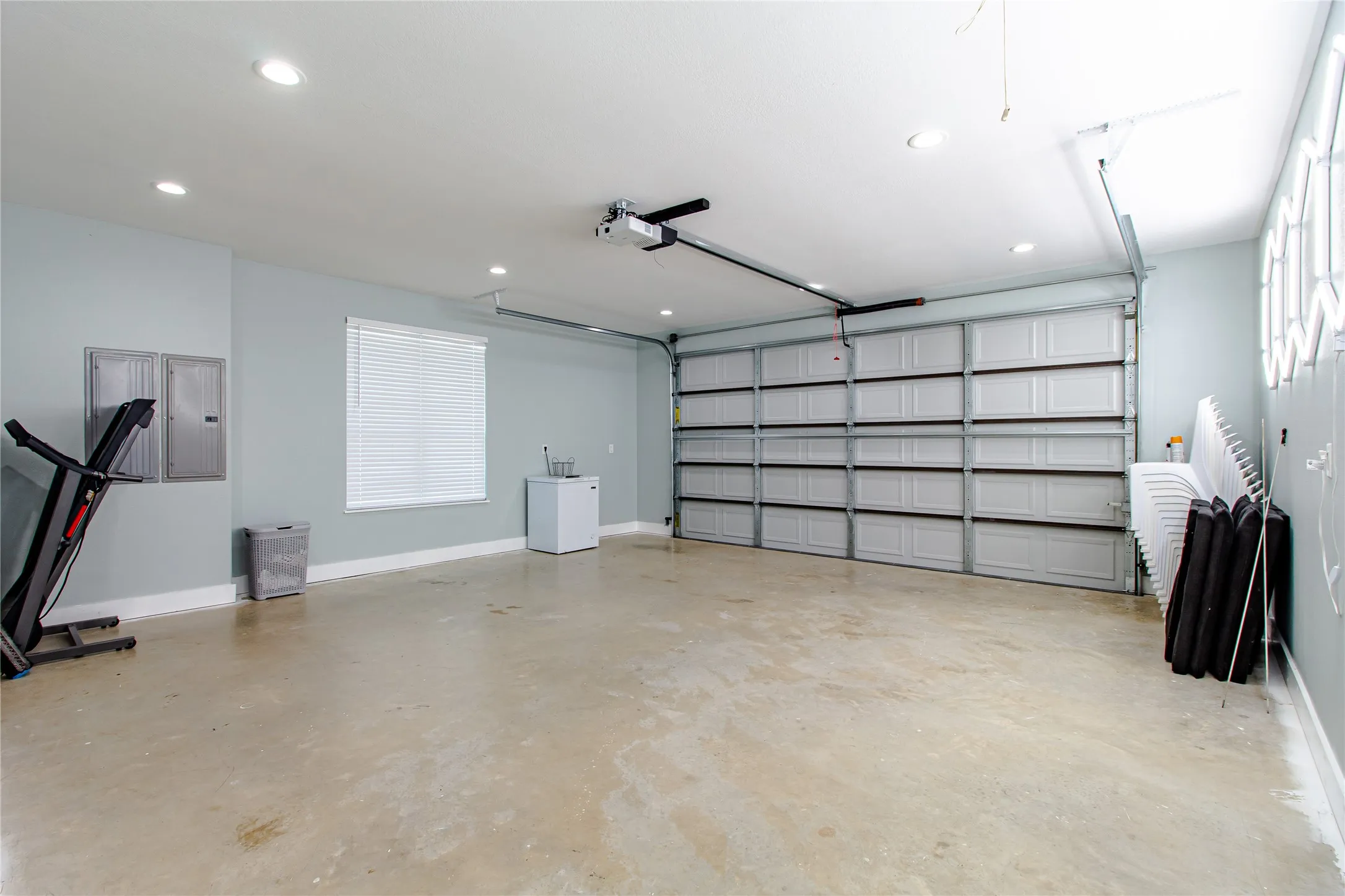 Single Family Residence For Sale in Ellis County , 3900 FM 1183, Ennis, Texas 75119, 5 Bedroom, 2 Bathroom, 2 Garage spaces, 3,419 Sqft, built in 2023, mls#21378391, Real Estate Agent in Ennis, Homes For Sale in Ellis county, Homes For Sale in Ennis, Realtor in Ennis Texas, Real Estate Brokerage Independent Realty Texas, Luminita Cordes Realtor
