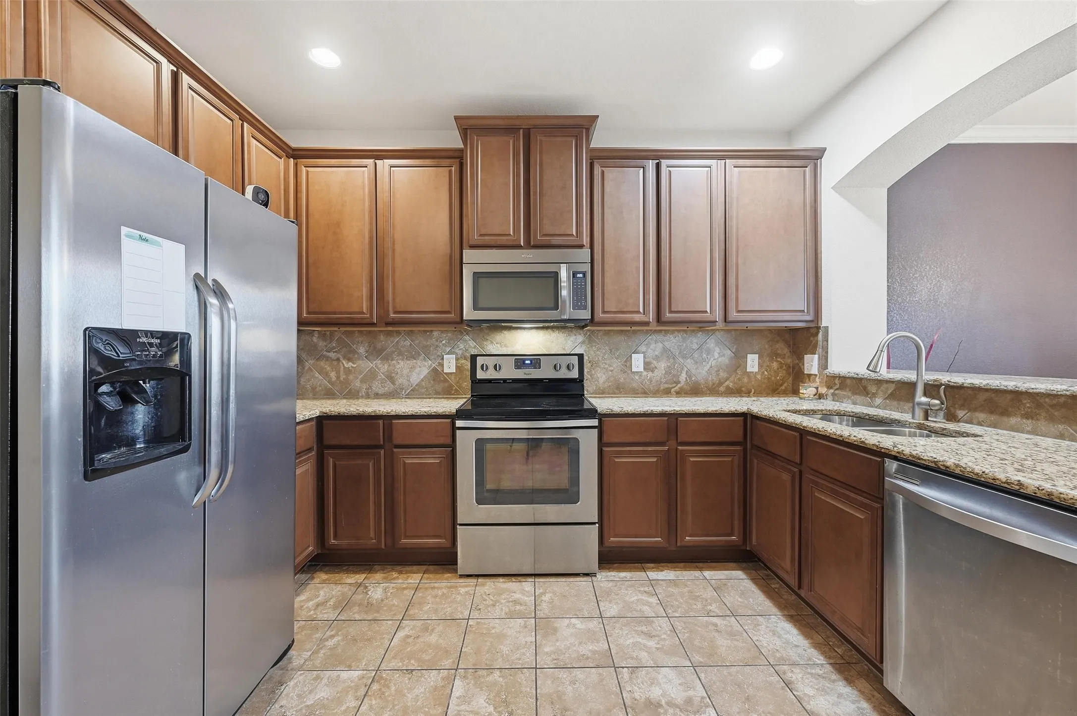 Townhouse For Sale in Tarrant County , 6913 Sandshell Boulevard, Fort Worth, Texas 76137, 2 Bedroom, 3 Bathroom, 2 Garage spaces, 1,432 Sqft, built in 2015, mls#21371423, Real Estate Agent in Fort Worth, Homes For Sale in Tarrant county, Homes For Sale in Fort Worth, Realtor in Fort Worth Texas, Real Estate Brokerage Independent Realty Texas, Luminita Cordes Realtor