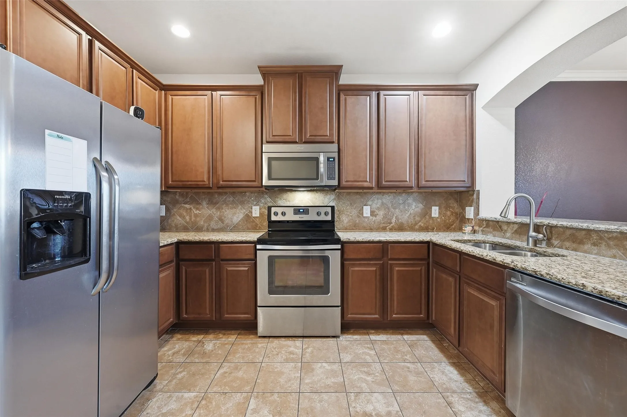 Townhouse For Sale in Tarrant County , 6913 Sandshell Boulevard, Fort Worth, Texas 76137, 2 Bedroom, 3 Bathroom, 2 Garage spaces, 1,432 Sqft, built in 2015, mls#21371423, Real Estate Agent in Fort Worth, Homes For Sale in Tarrant county, Homes For Sale in Fort Worth, Realtor in Fort Worth Texas, Real Estate Brokerage Independent Realty Texas, Luminita Cordes Realtor