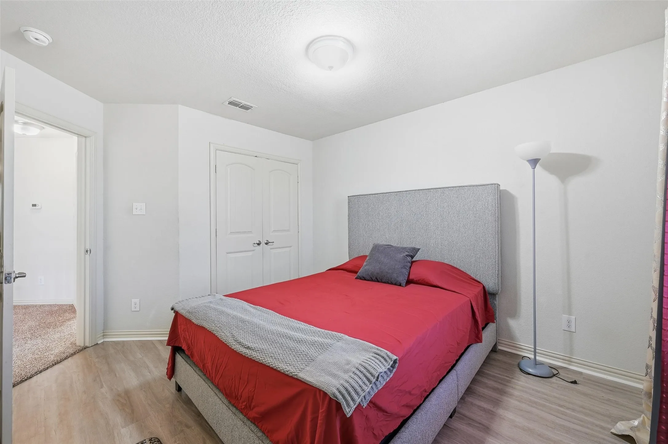Townhouse For Sale in Tarrant County , 6913 Sandshell Boulevard, Fort Worth, Texas 76137, 2 Bedroom, 3 Bathroom, 2 Garage spaces, 1,432 Sqft, built in 2015, mls#21371423, Real Estate Agent in Fort Worth, Homes For Sale in Tarrant county, Homes For Sale in Fort Worth, Realtor in Fort Worth Texas, Real Estate Brokerage Independent Realty Texas, Luminita Cordes Realtor