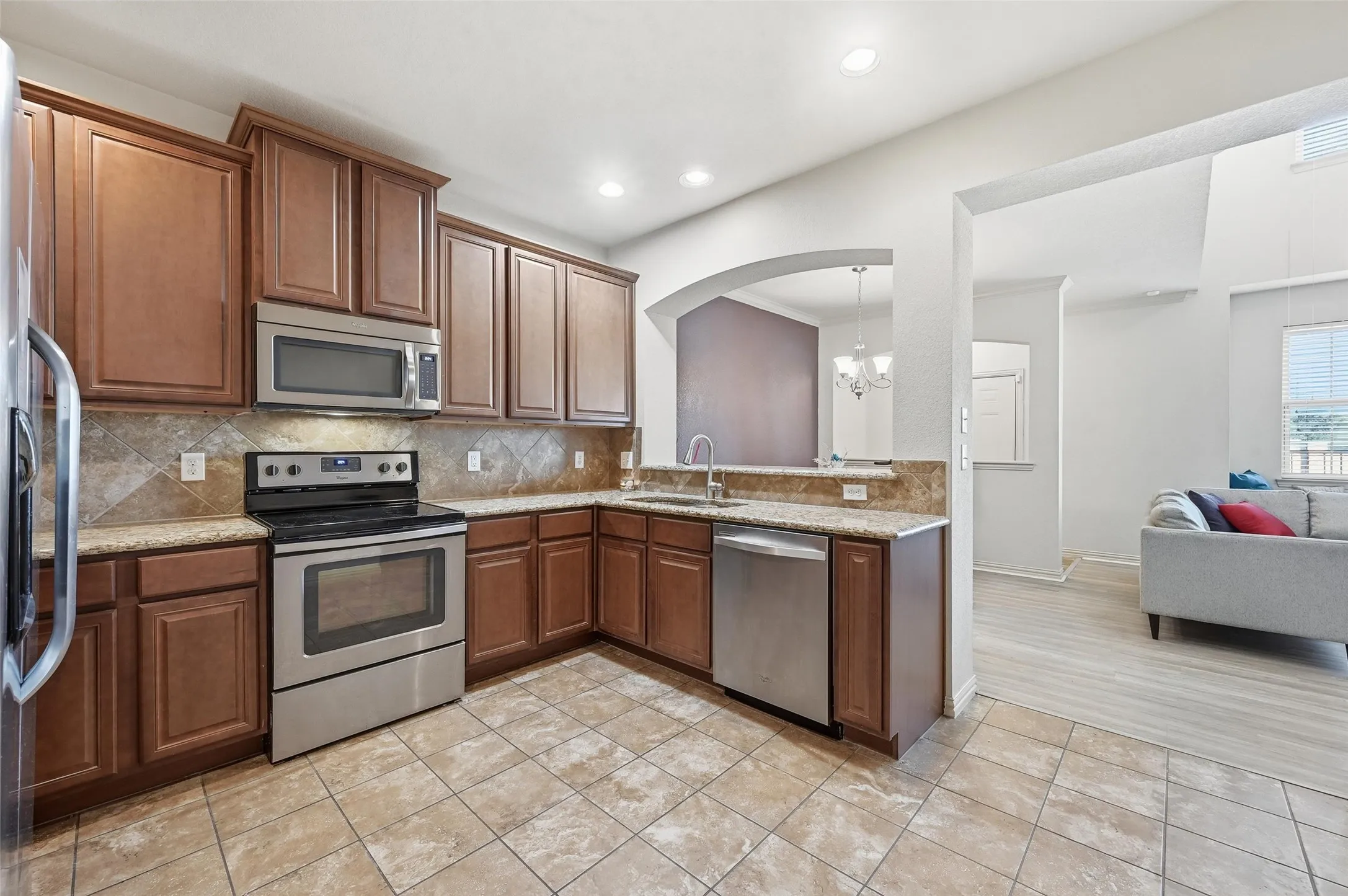 Townhouse For Sale in Tarrant County , 6913 Sandshell Boulevard, Fort Worth, Texas 76137, 2 Bedroom, 3 Bathroom, 2 Garage spaces, 1,432 Sqft, built in 2015, mls#21371423, Real Estate Agent in Fort Worth, Homes For Sale in Tarrant county, Homes For Sale in Fort Worth, Realtor in Fort Worth Texas, Real Estate Brokerage Independent Realty Texas, Luminita Cordes Realtor