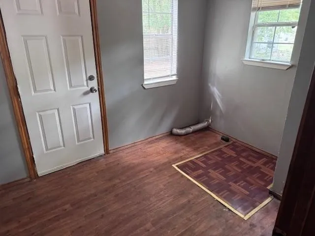 Single Family Residence For Rent in Lamar County , 675 23rd Street NW, Paris, Texas 75460, 3 Bedroom, 1 Bathroom, Garage spaces, 840 Sqft, built in 1998, mls#21374300, Real Estate Agent in Paris, Homes For Rent in Lamar county, Homes For Rent in Paris, Realtor in Paris Texas, Real Estate Brokerage Independent Realty Texas, Luminita Cordes Realtor