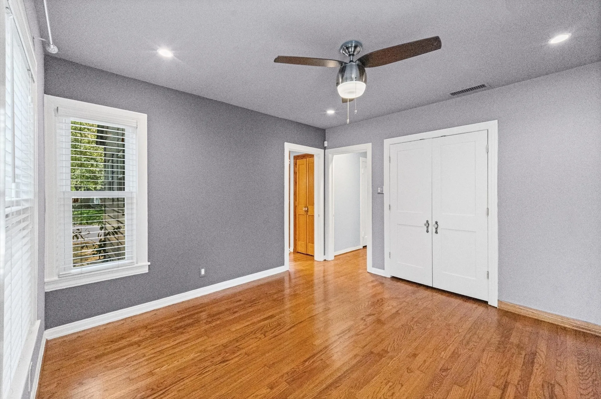 Single Family Residence For Sale in Dallas County , 6050 Penrose Avenue, Dallas, Texas 75206, 2 Bedroom, 1 Bathroom, 1 Garage spaces, 1,230 Sqft, built in 1938, mls#21378328, Real Estate Agent in Dallas, Homes For Sale in Dallas county, Homes For Sale in Dallas, Realtor in Dallas Texas, Real Estate Brokerage Independent Realty Texas, Luminita Cordes Realtor